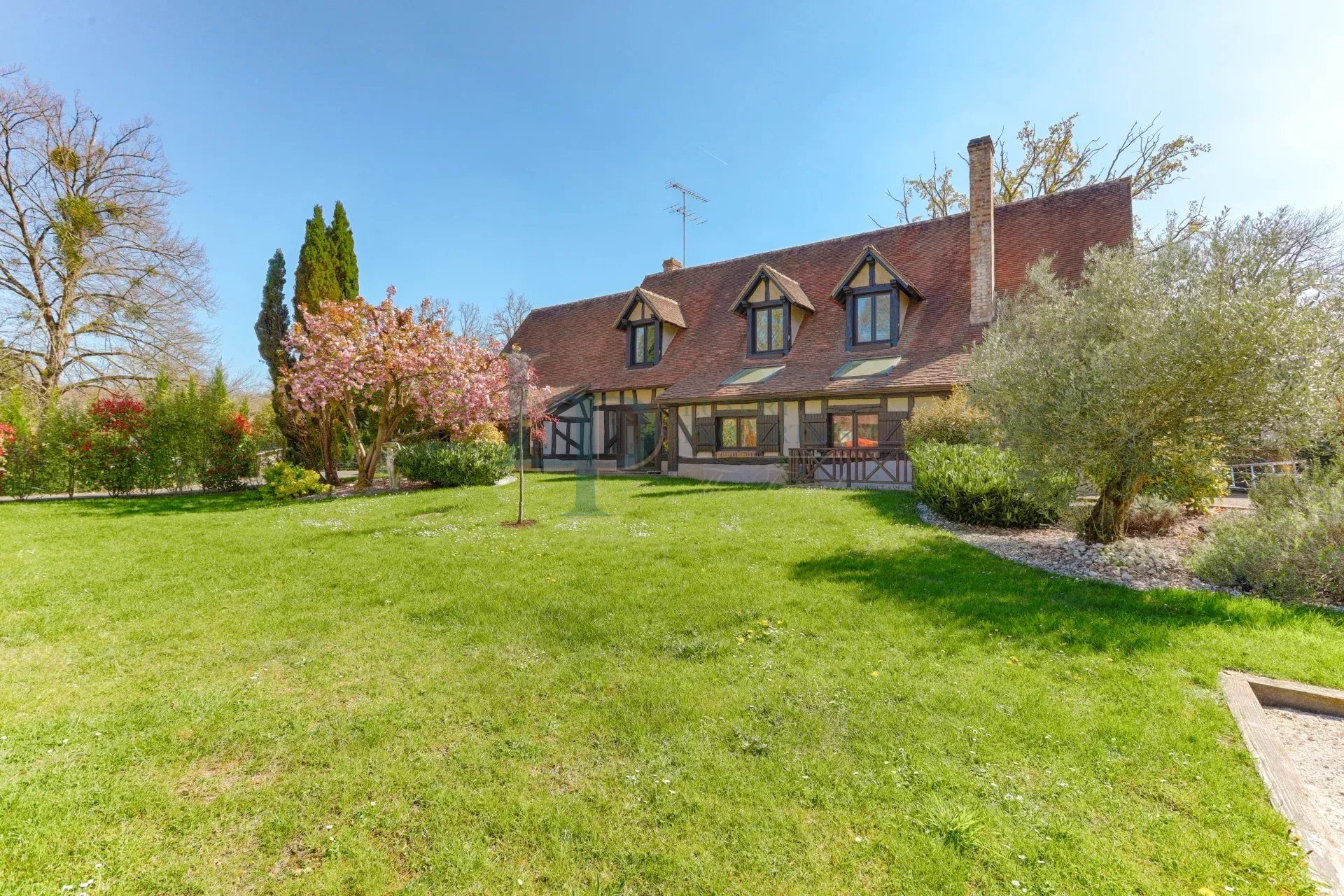 Propriété de charme dans le Domaine du Lys