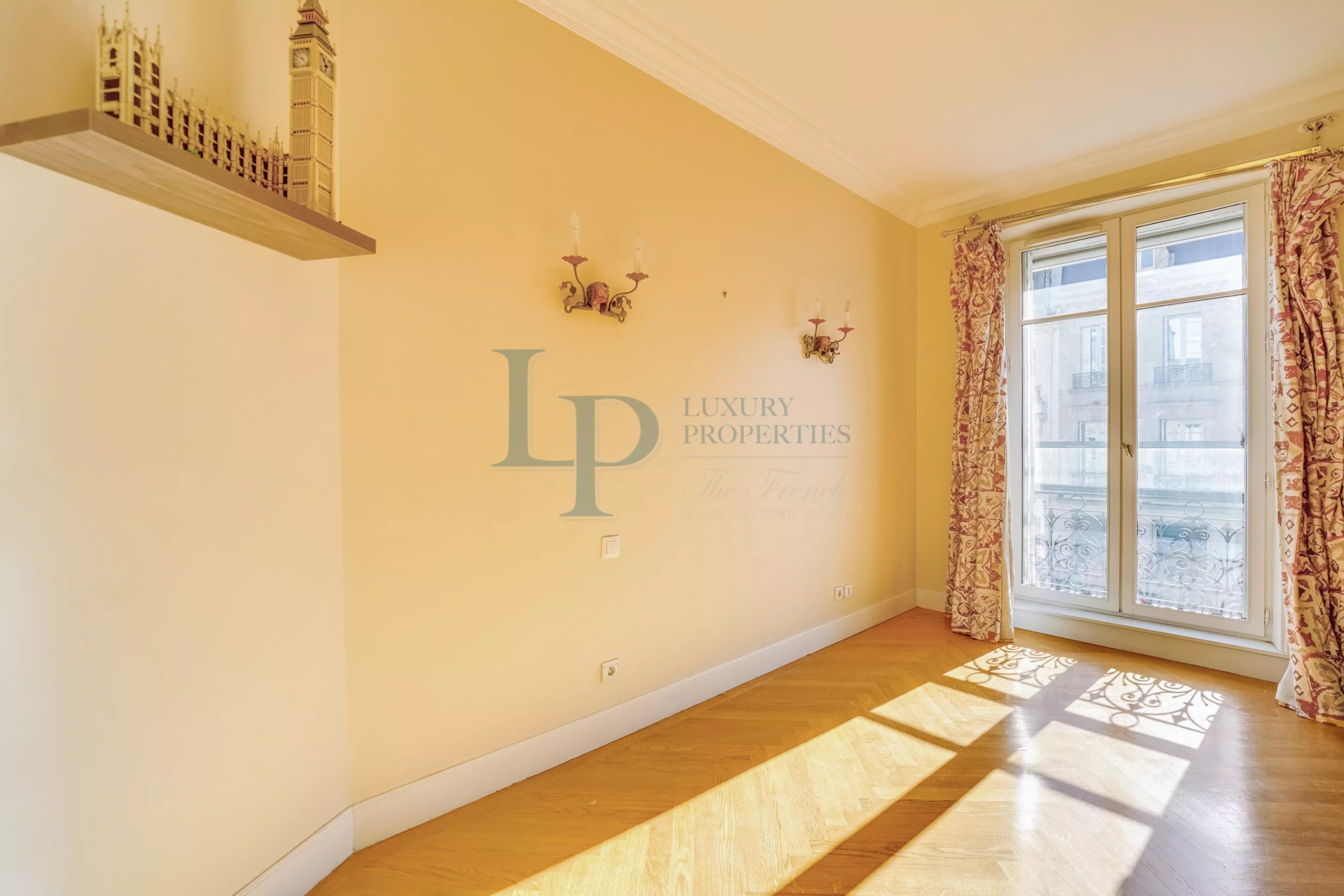 Exclusivité I Paris 17ème I Parc Monceau I Appartement 5 pièces I 120 m2 I 3 chambres I Plein Sud I Cave I Parking