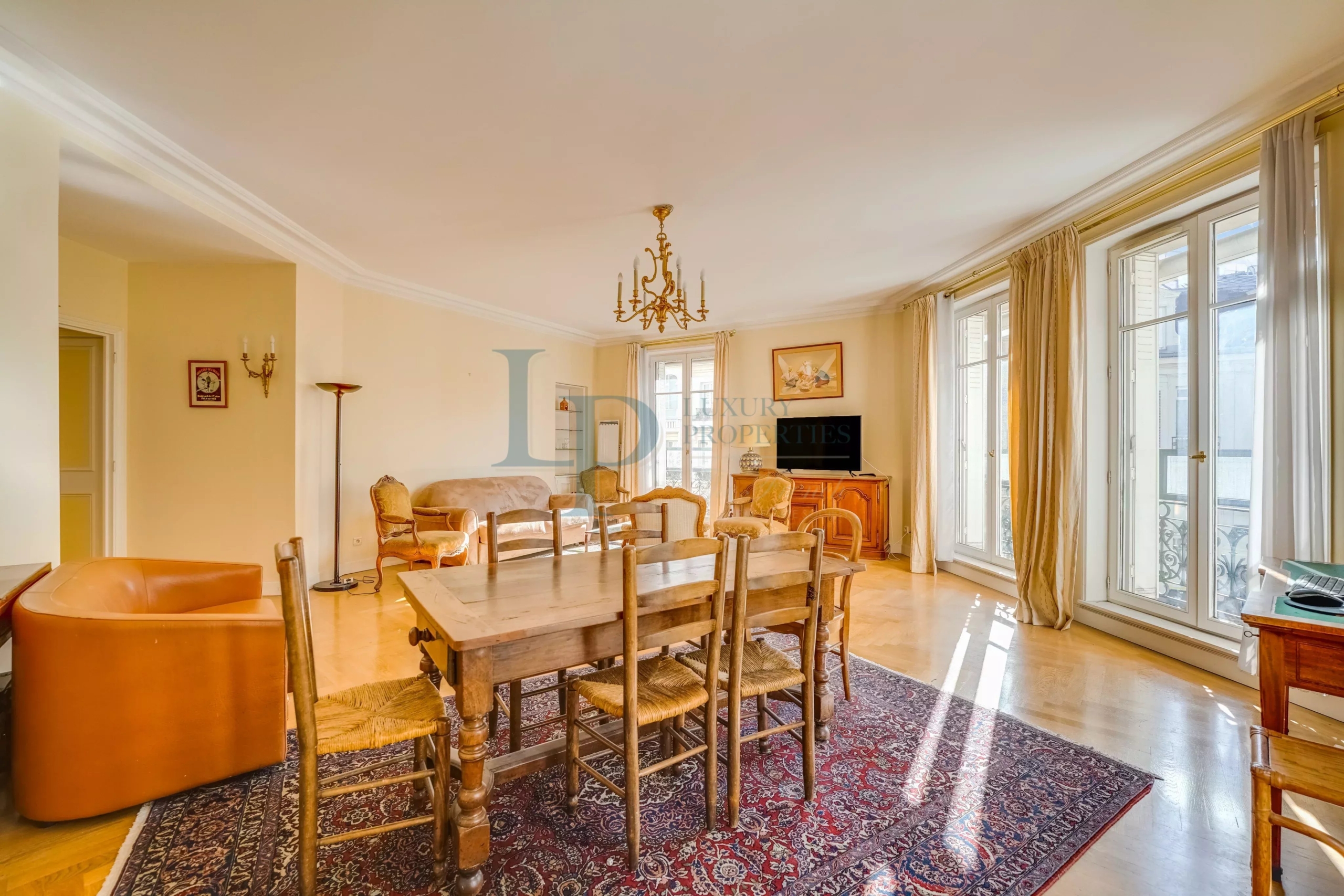 Exclusivité I Paris 17ème I Parc Monceau I Appartement 5 pièces I 120 m2 I 3 chambres I Plein Sud I Cave I Parking