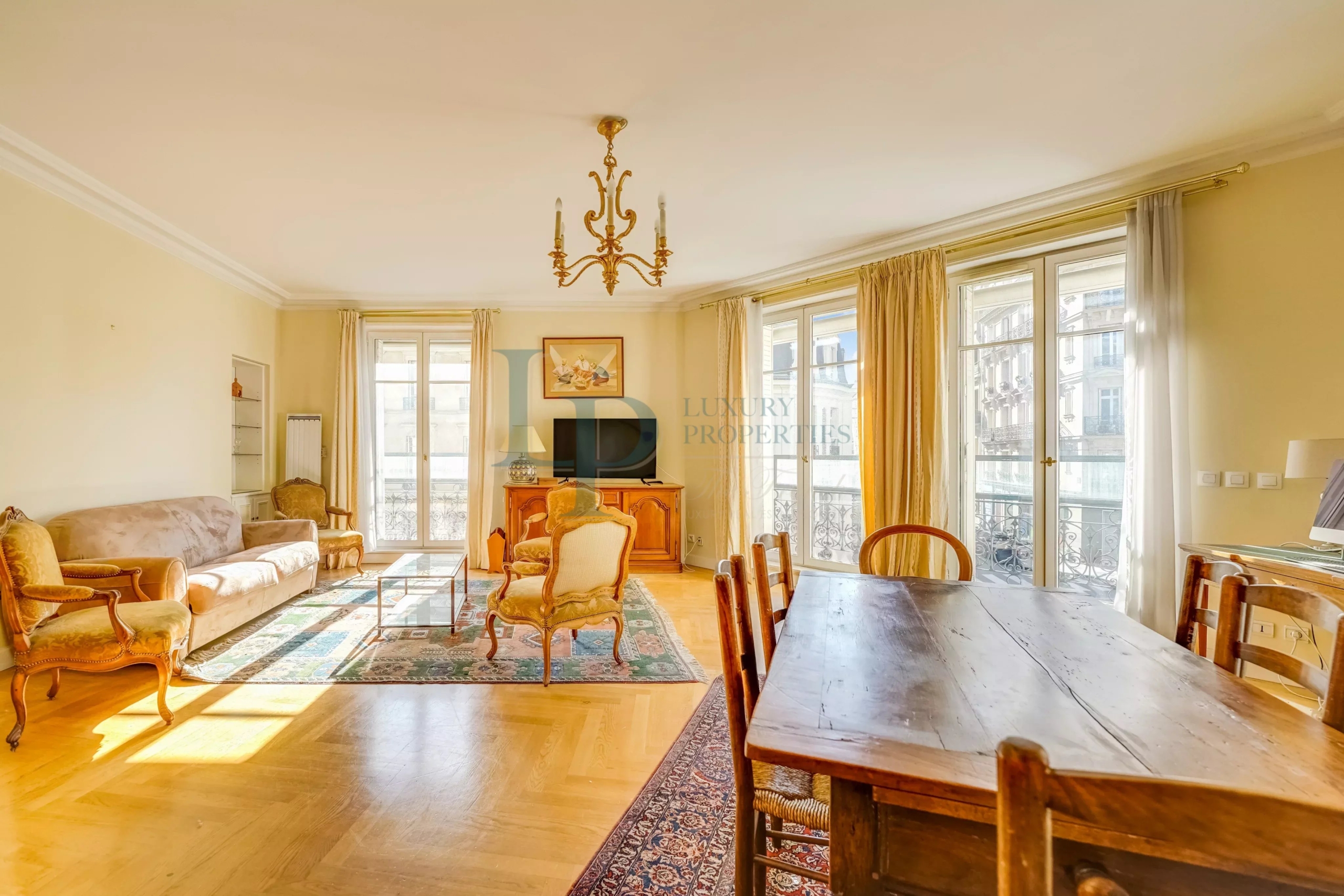 Exclusivité I Paris 17ème I Parc Monceau I Appartement 5 pièces I 120 m2 I 3 chambres I Plein Sud I Cave I Parking