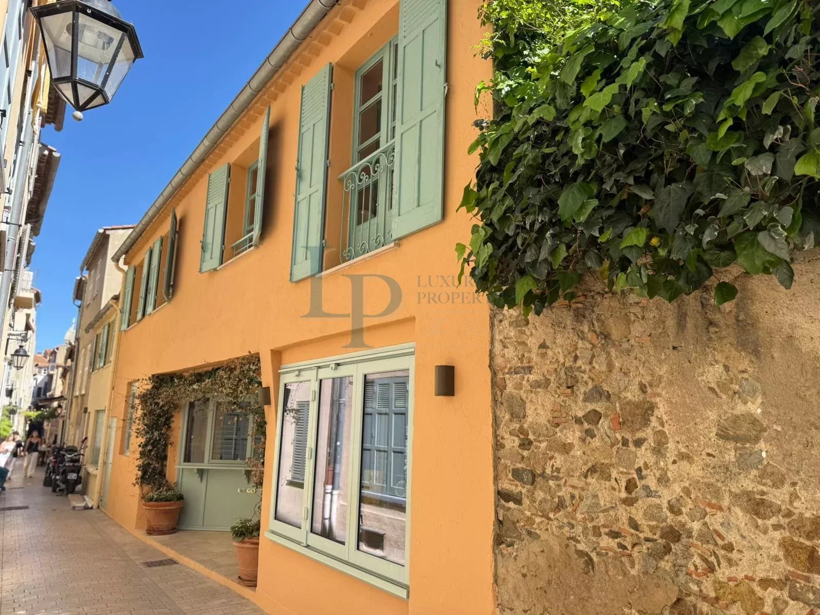 Au coeur du village de Saint-Tropez