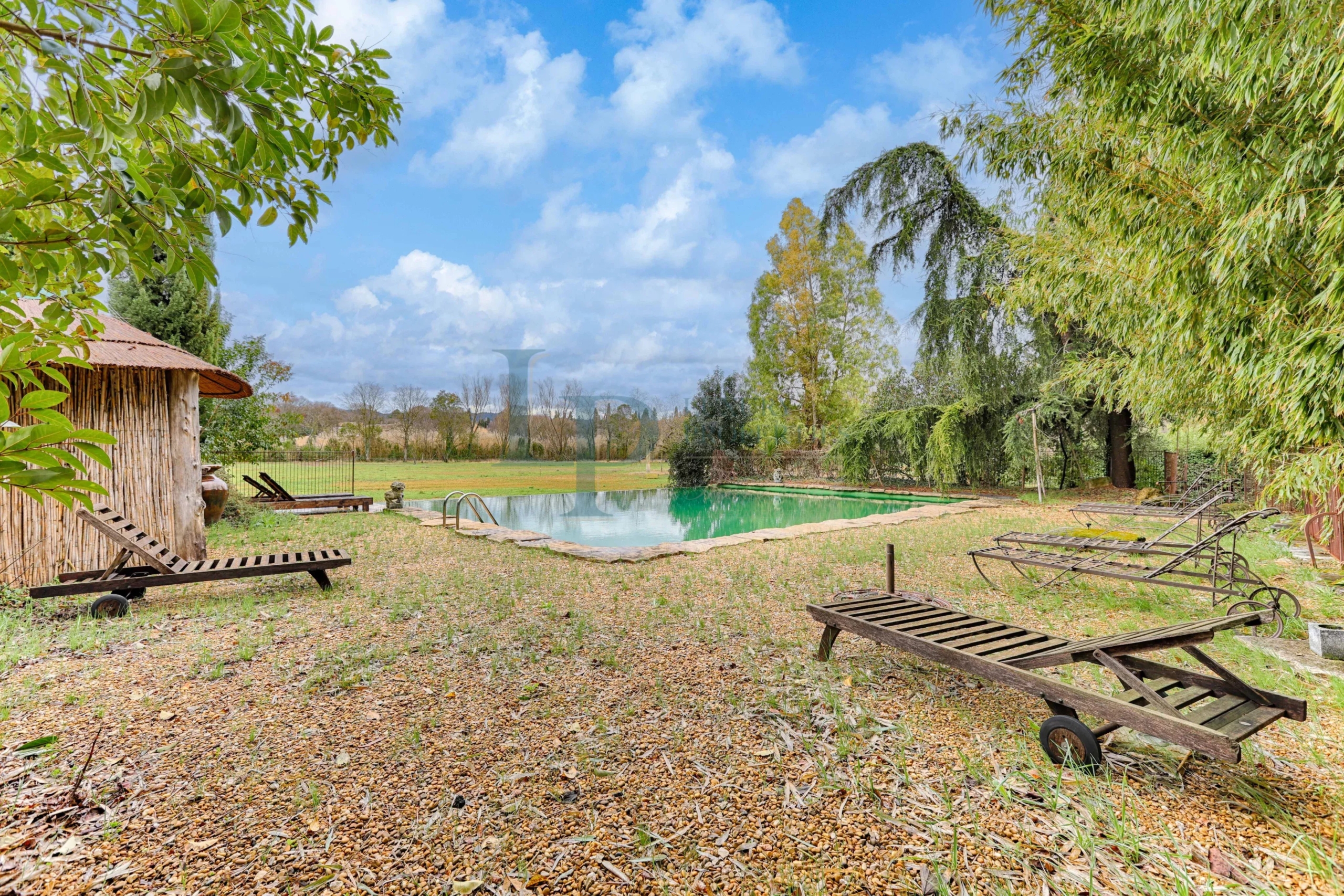 Domaine d’Exception & Mas Provençal au cœur des Alpilles – 5 Ha – Architecture authentique et 100 % naturelle – Piscine / Solarium / Dépendances – Potentiel Unique – Saint-Rémy-de-Provence