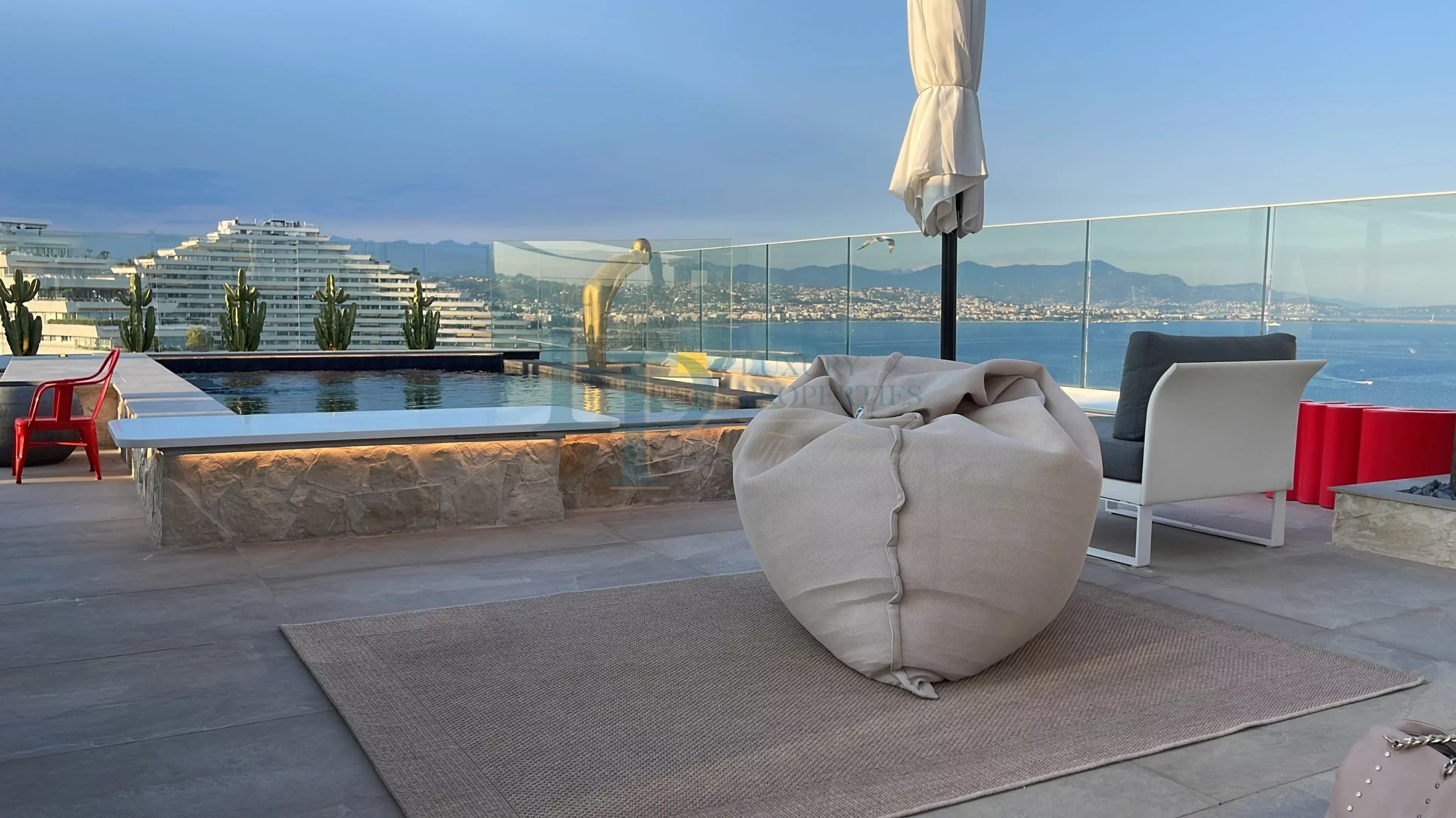 Un Penthouse de collection !