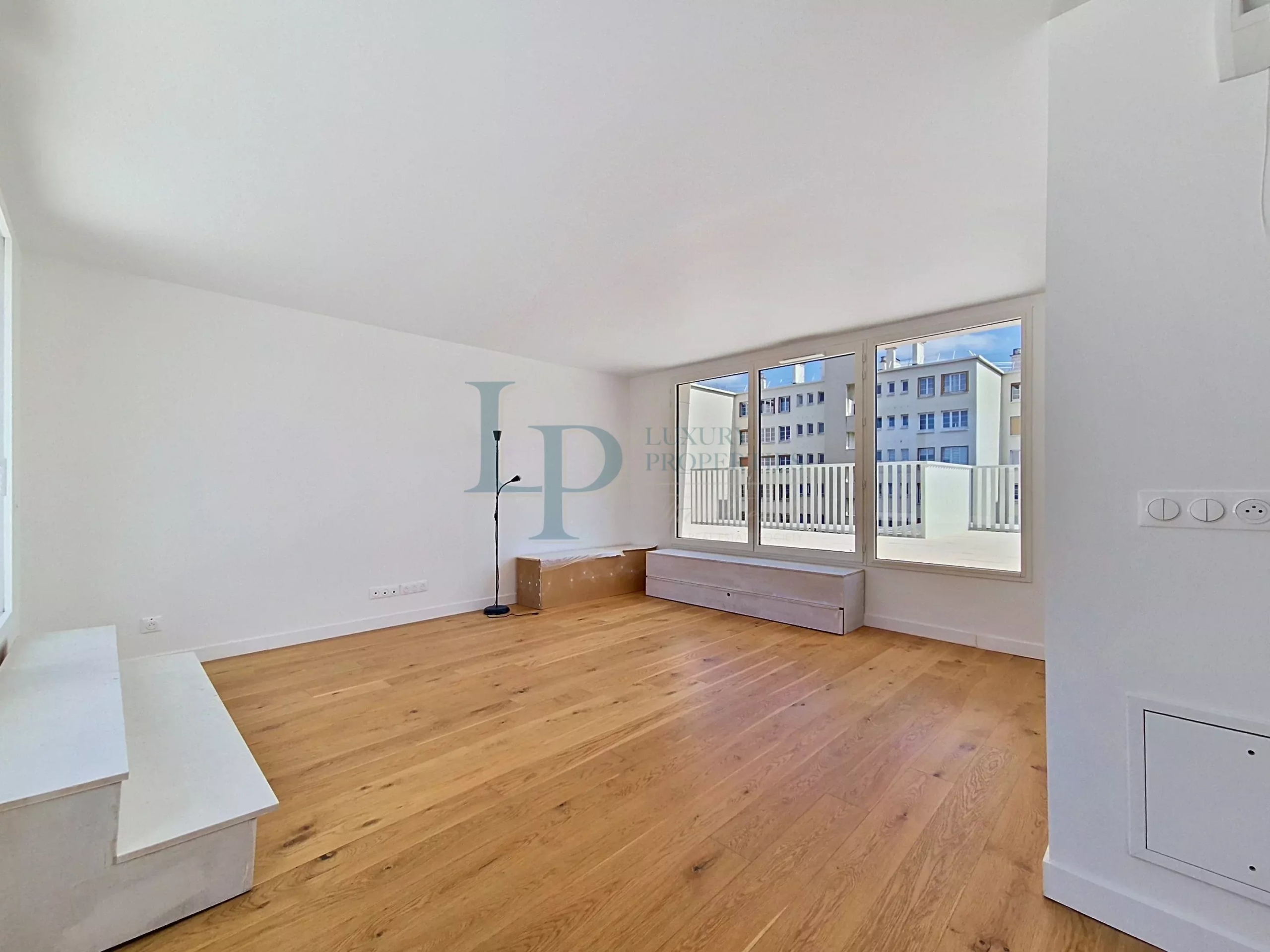 RÉSIDENCE CARRÉ DES ARTS · ISSY-LES-MOULINEAUX – Duplex d’exception
