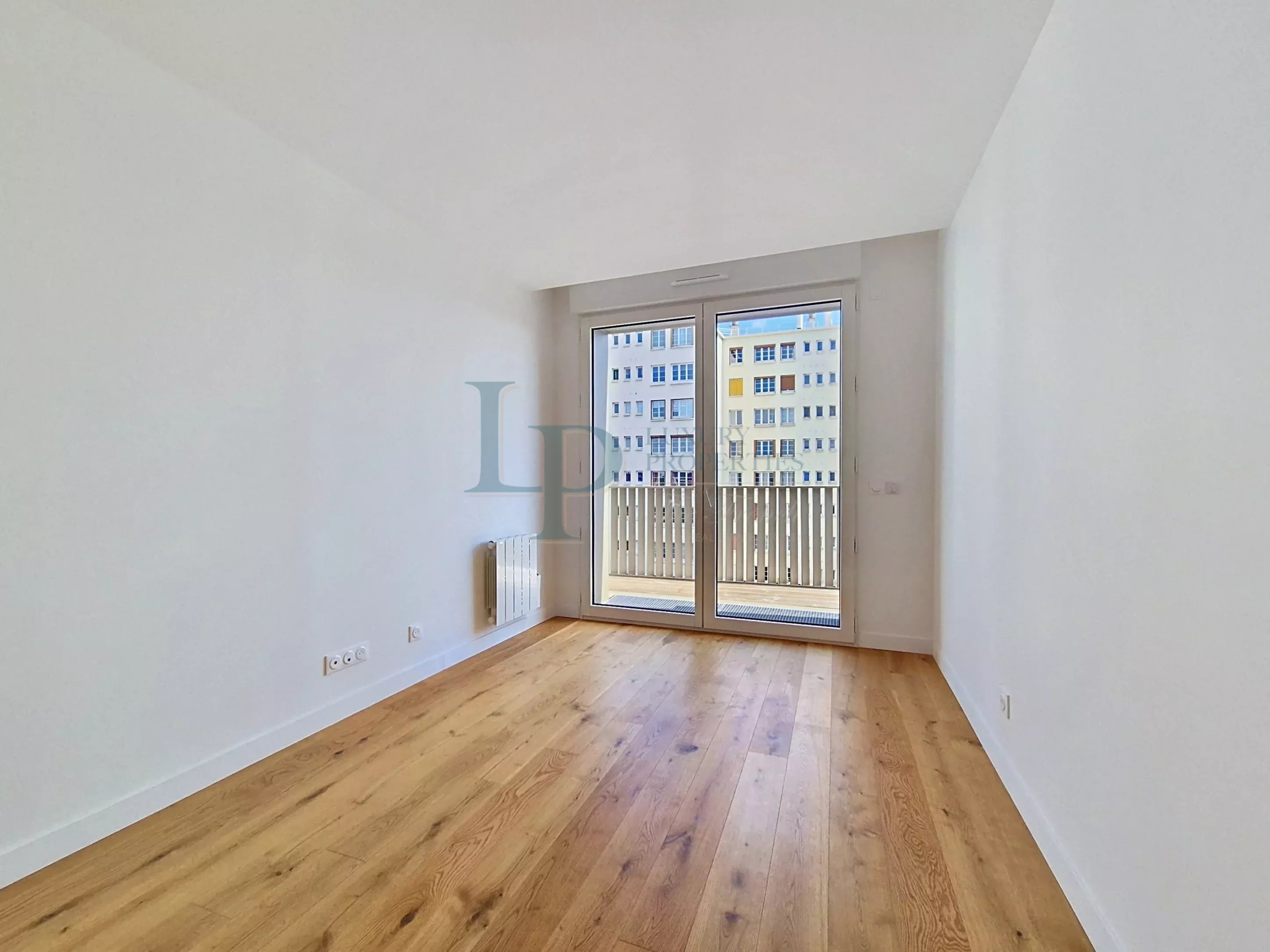 RÉSIDENCE CARRÉ DES ARTS · ISSY-LES-MOULINEAUX – Duplex d’exception