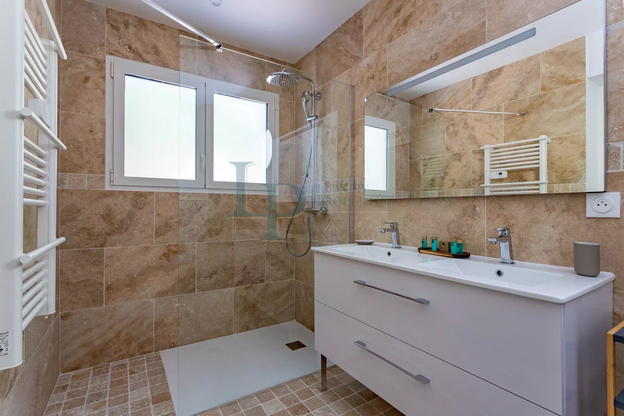 APPARTEMENT 3 PIÈCES MEUBLÉ AVEC TERRASSE DE 91M²– LE PYLA-SUR-MER