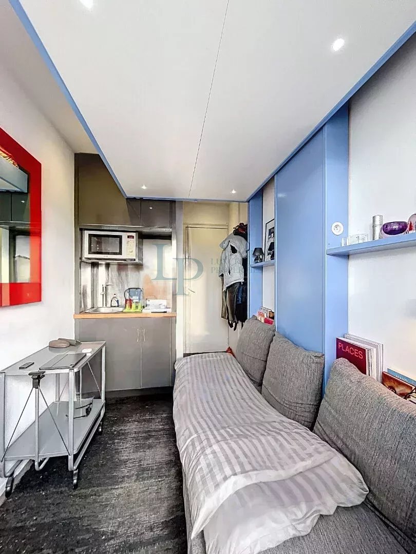Studette équipée à vendre – Paris VIII – Europe / Saint-Augustin