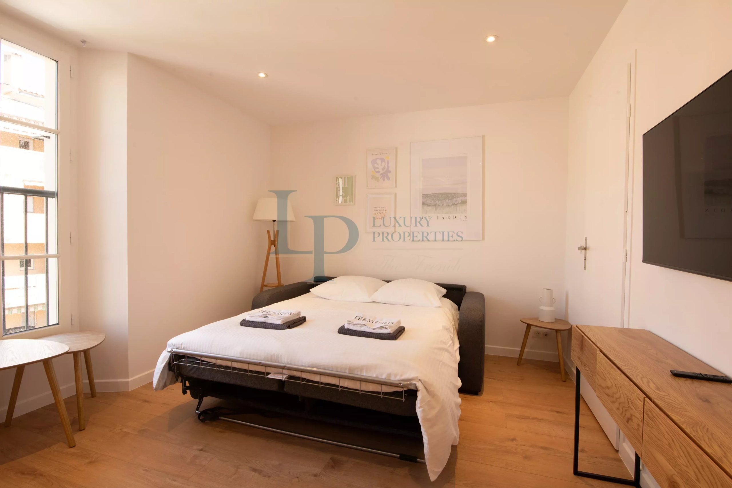 IDÉAL INVESTISSEUR – IMMEUBLE MEUBLÉ À FORT RENDEMENT AU CŒUR DE SAINTE-MAXIME