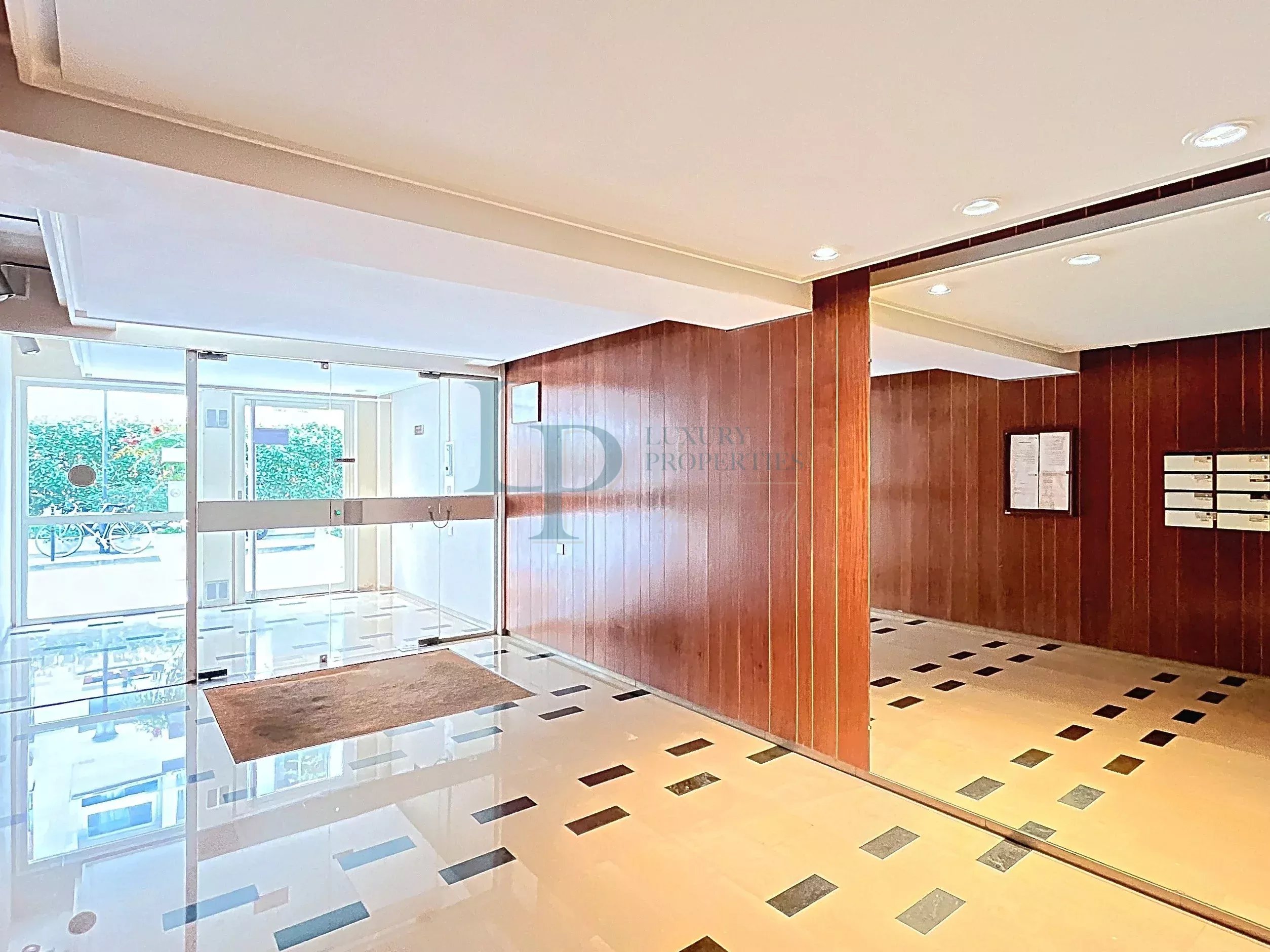 STUDIO RÉNOVÉ PARIS 17 – TERNES, PEREIRE, LAUGIER
