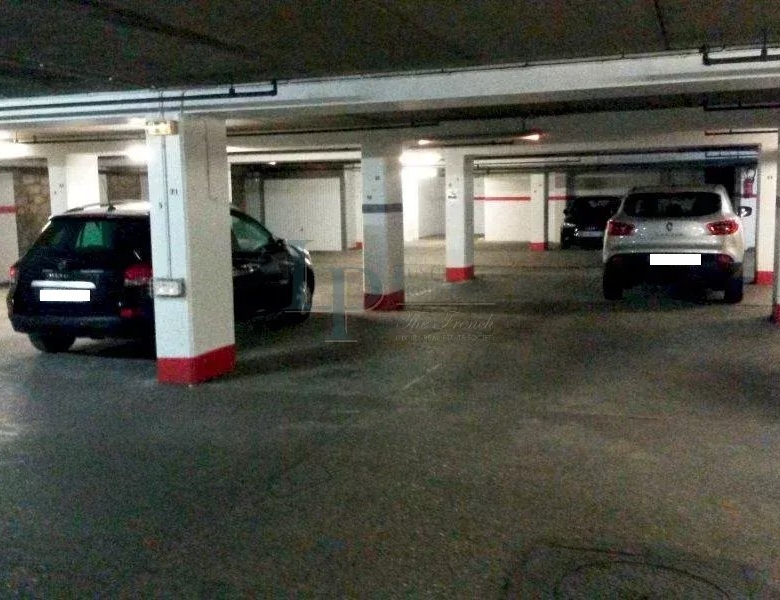 Parking / box Paris 12 m2