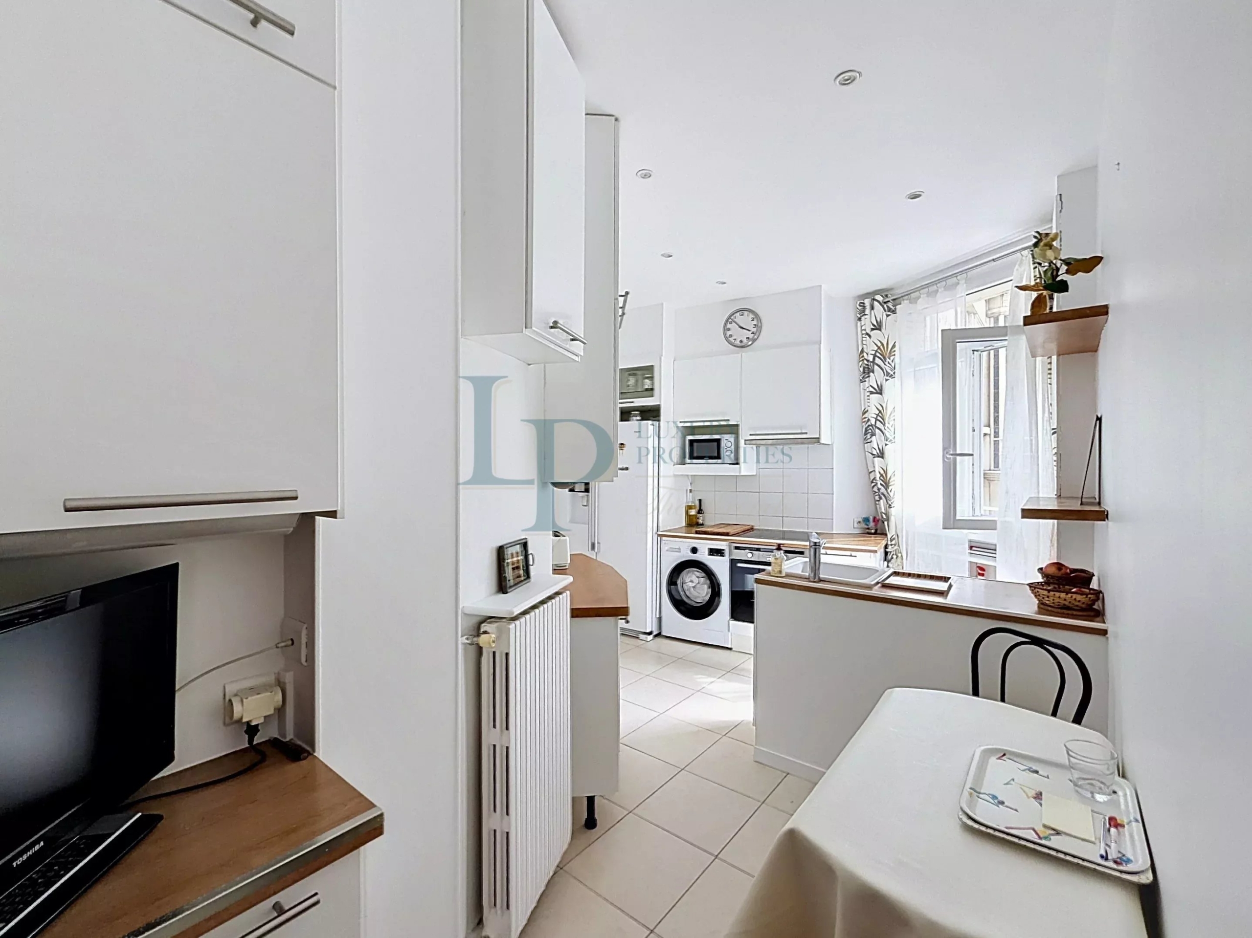 EXCLUSIVITÉ – PARIS VIII – APPARTEMENT 6 PIÈCES – 3/4 CHAMBRES –