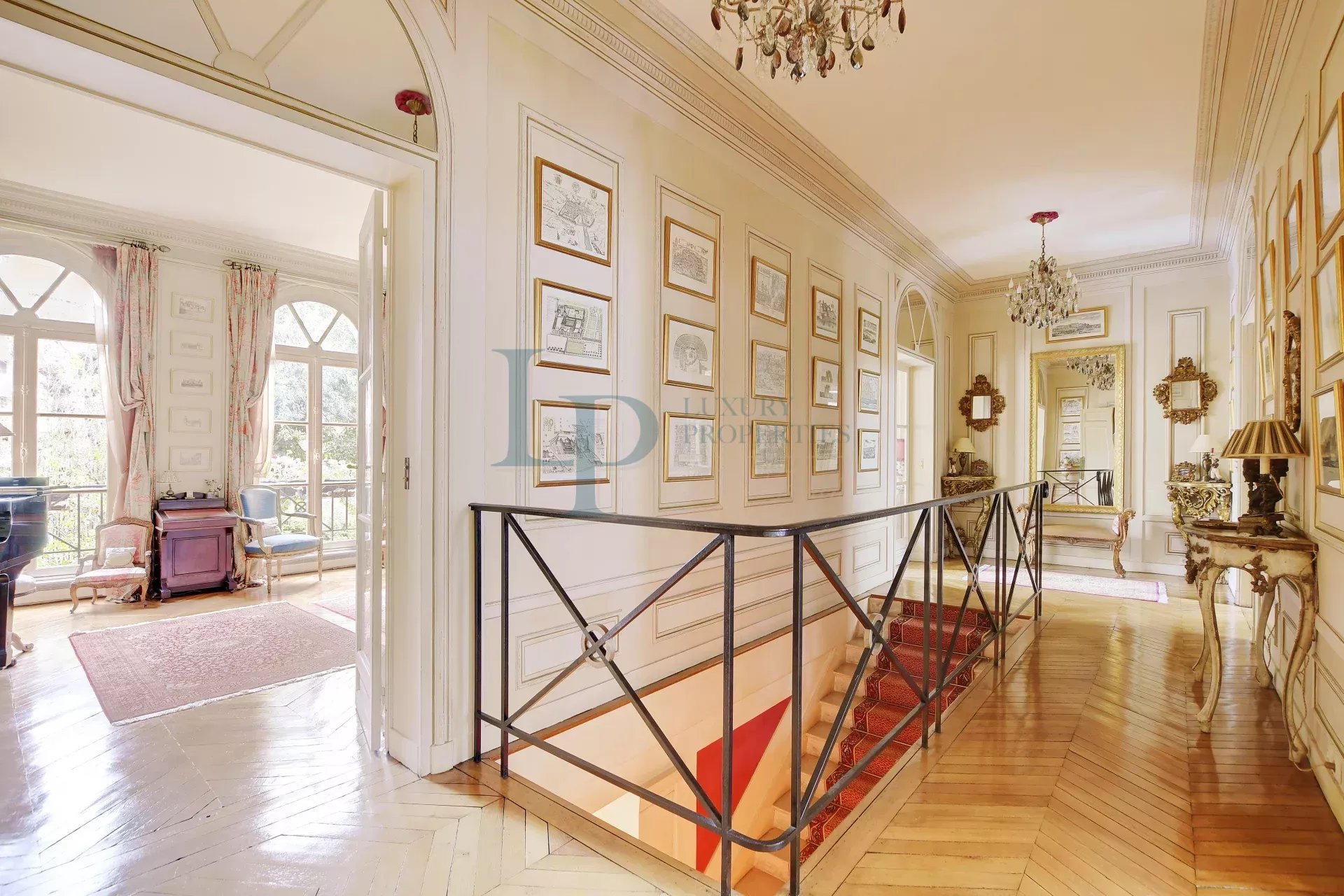 HÔTEL PARTICULIER – HAMEAU PRIVÉ – PARIS XVI