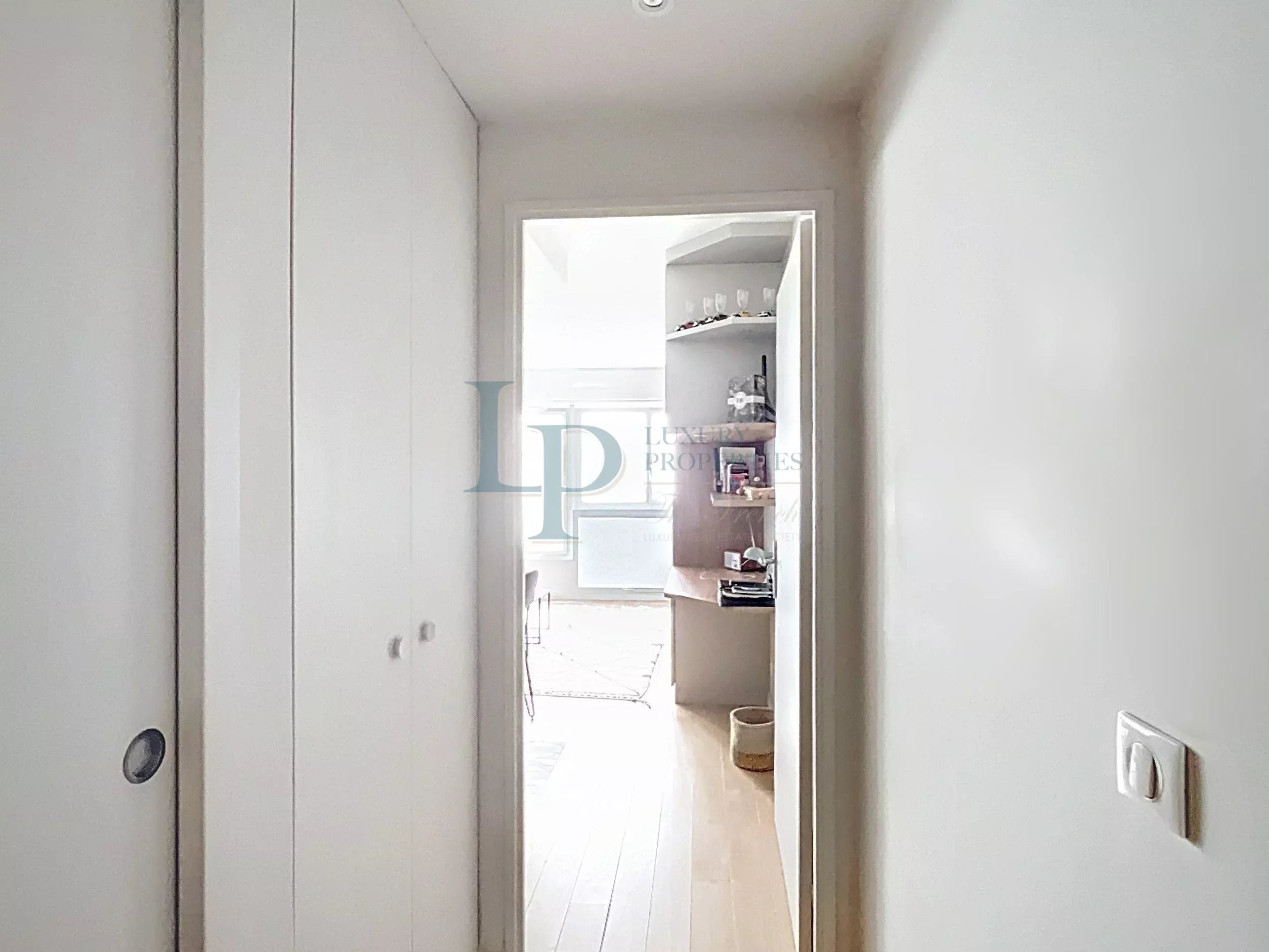STUDIO RÉNOVÉ PARIS 17 – TERNES, PEREIRE, LAUGIER