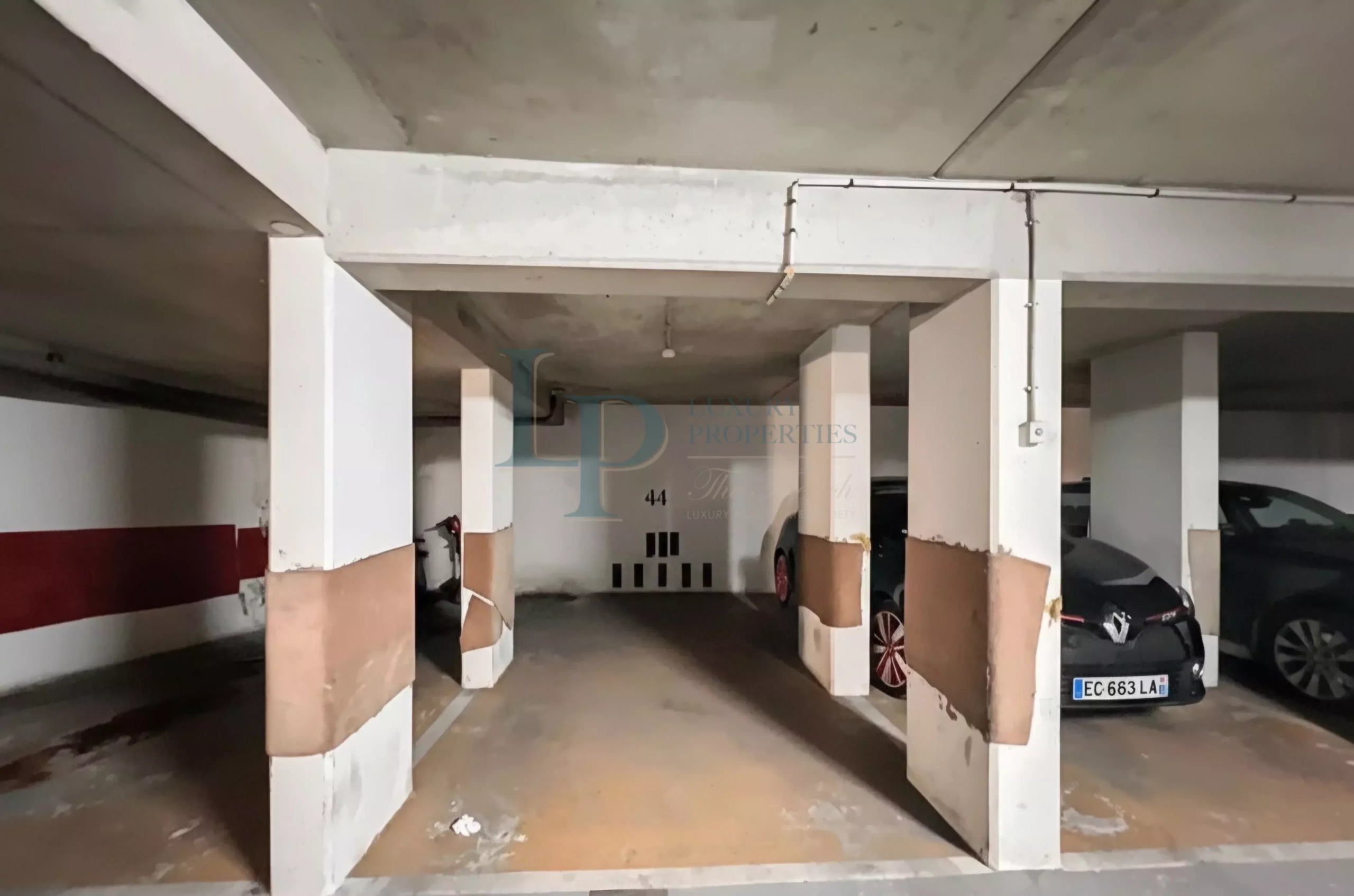 LOCATION EMPLACEMENT DE PARKING – RUE JEAN DE LA FONTAINE PARIS 16EME