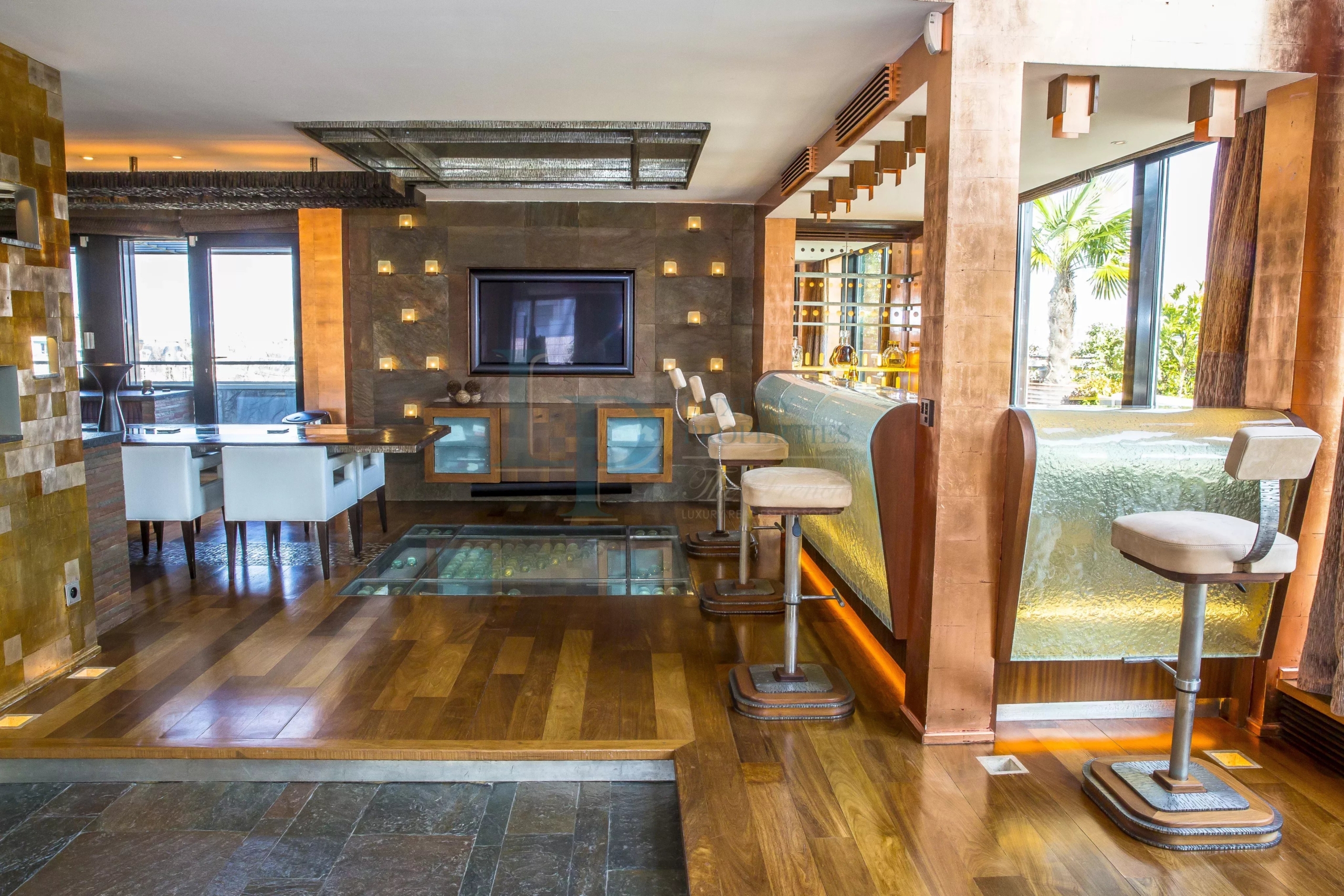 PENTHOUSE DE LUXE avec TERRASSE avenue Foch