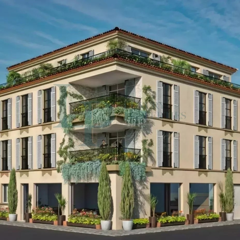 Sainte-Maxime centre – 3 pièces neuf avec terrasse et parking