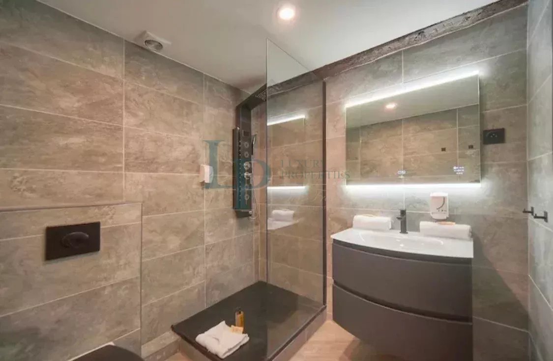 Appartement 3 pièces rénové au cœur du Suquet