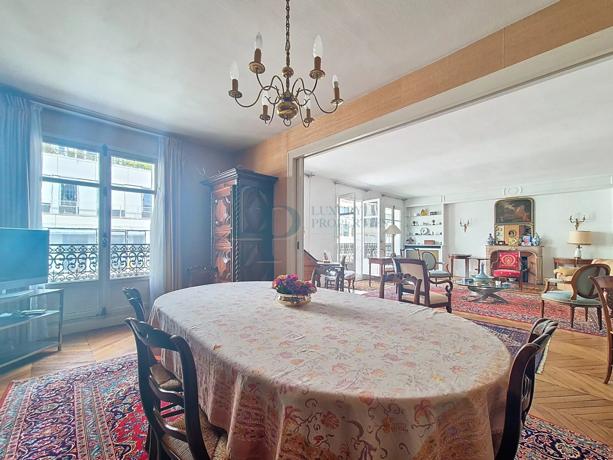 Appartement d’Exception à Plaine-Monceau
