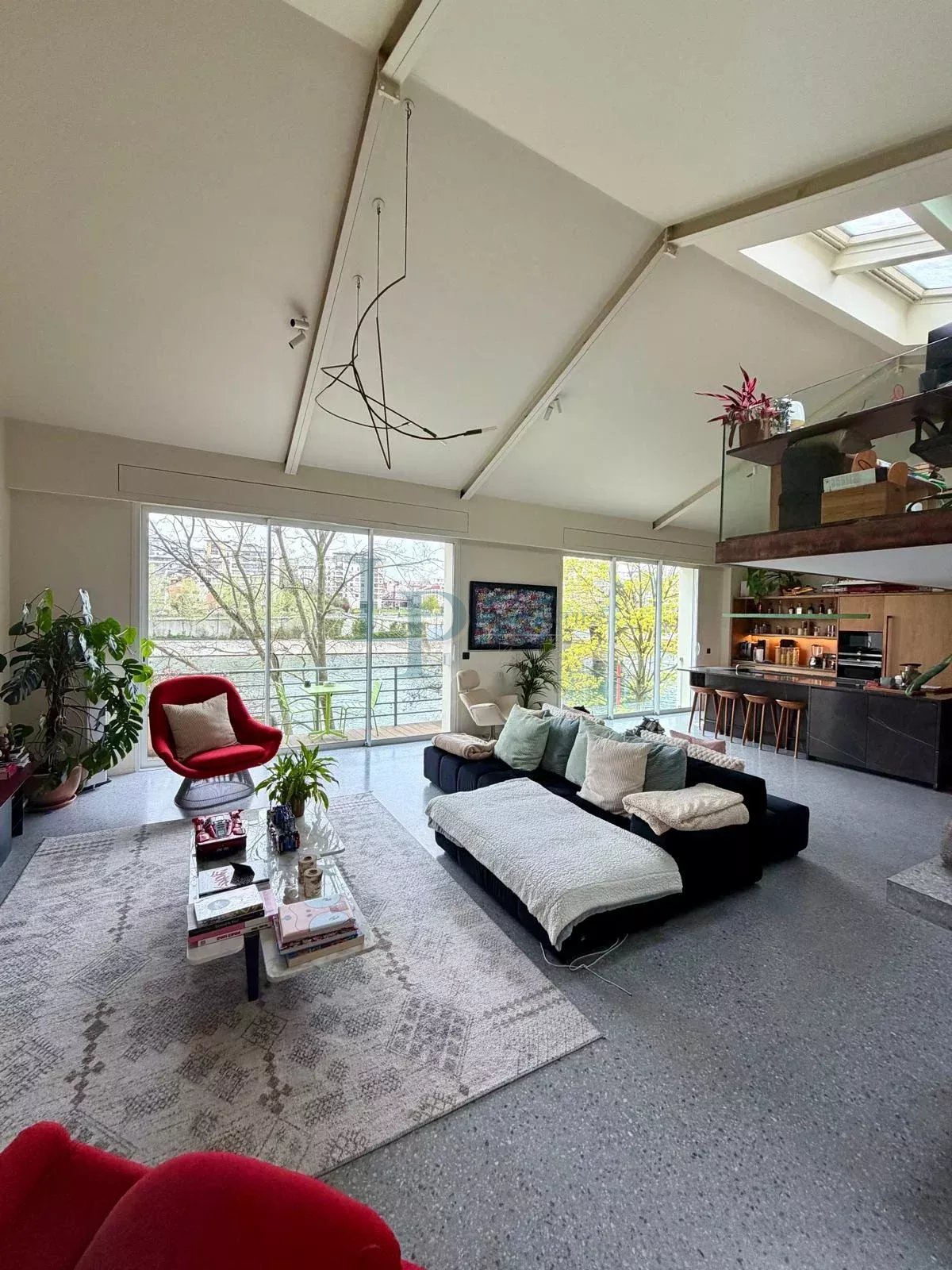 NEUILLY-SUR-SEINE – BORDS DE SEINE – Vue panoramique – Rénovation d’exception – Prestations ultra premium