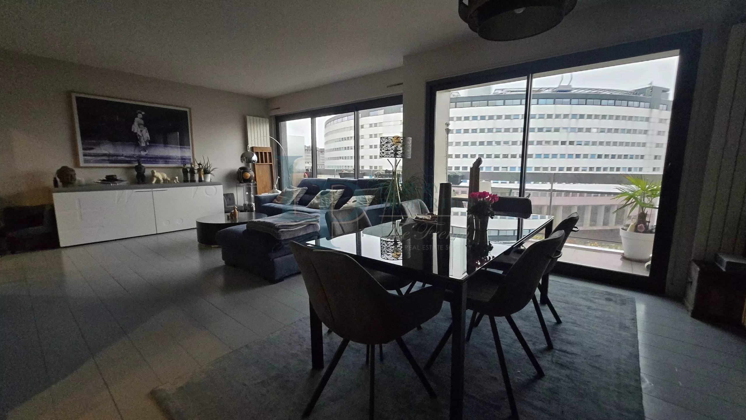 Appartement familial Paris 16 – 4 pièce(s) 93 m2, rooftop, vue Tour Eiffel, calme, luminosité, Métro Ranelagh , Maison de la Radio