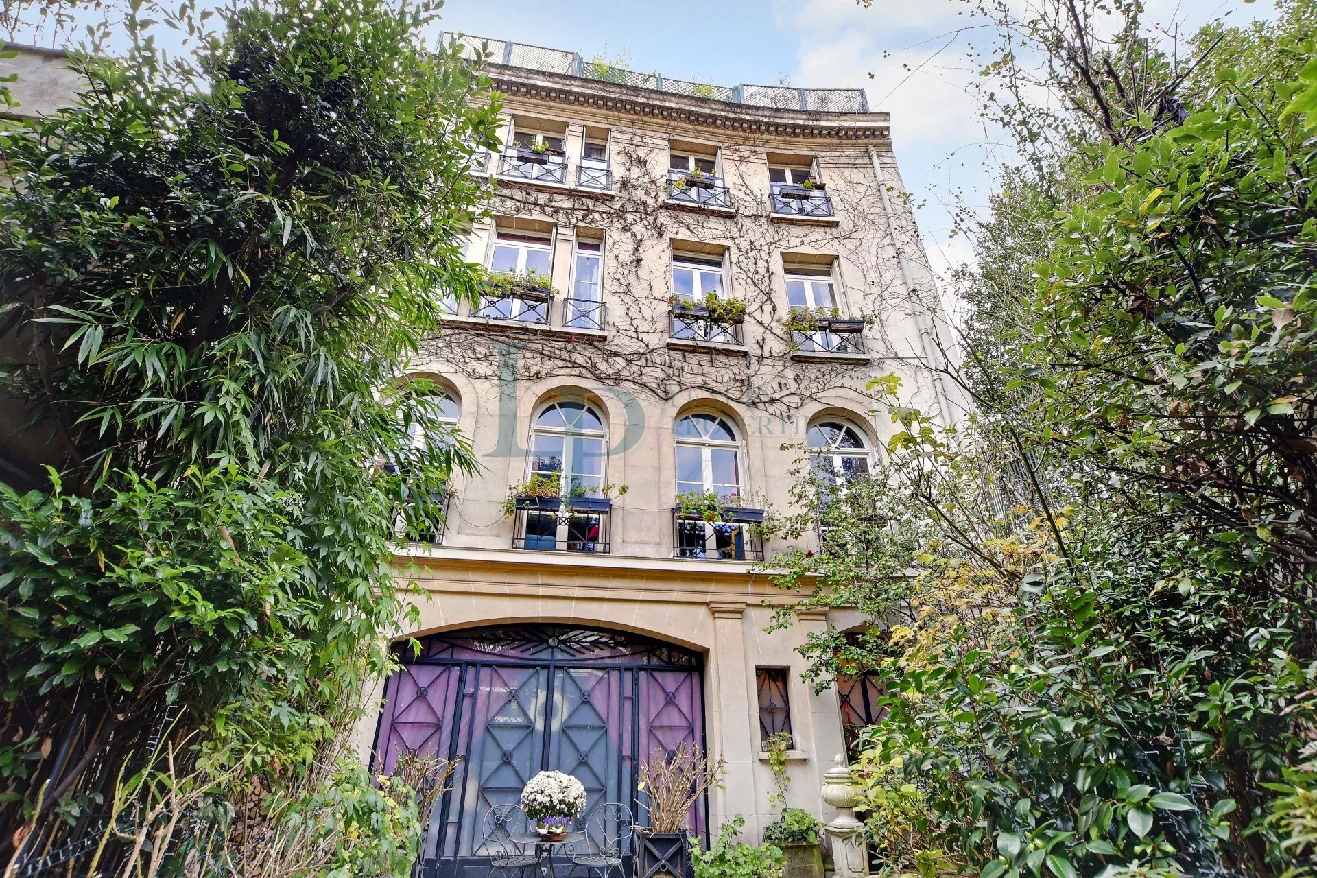 HÔTEL PARTICULIER – HAMEAU PRIVÉ – PARIS XVI