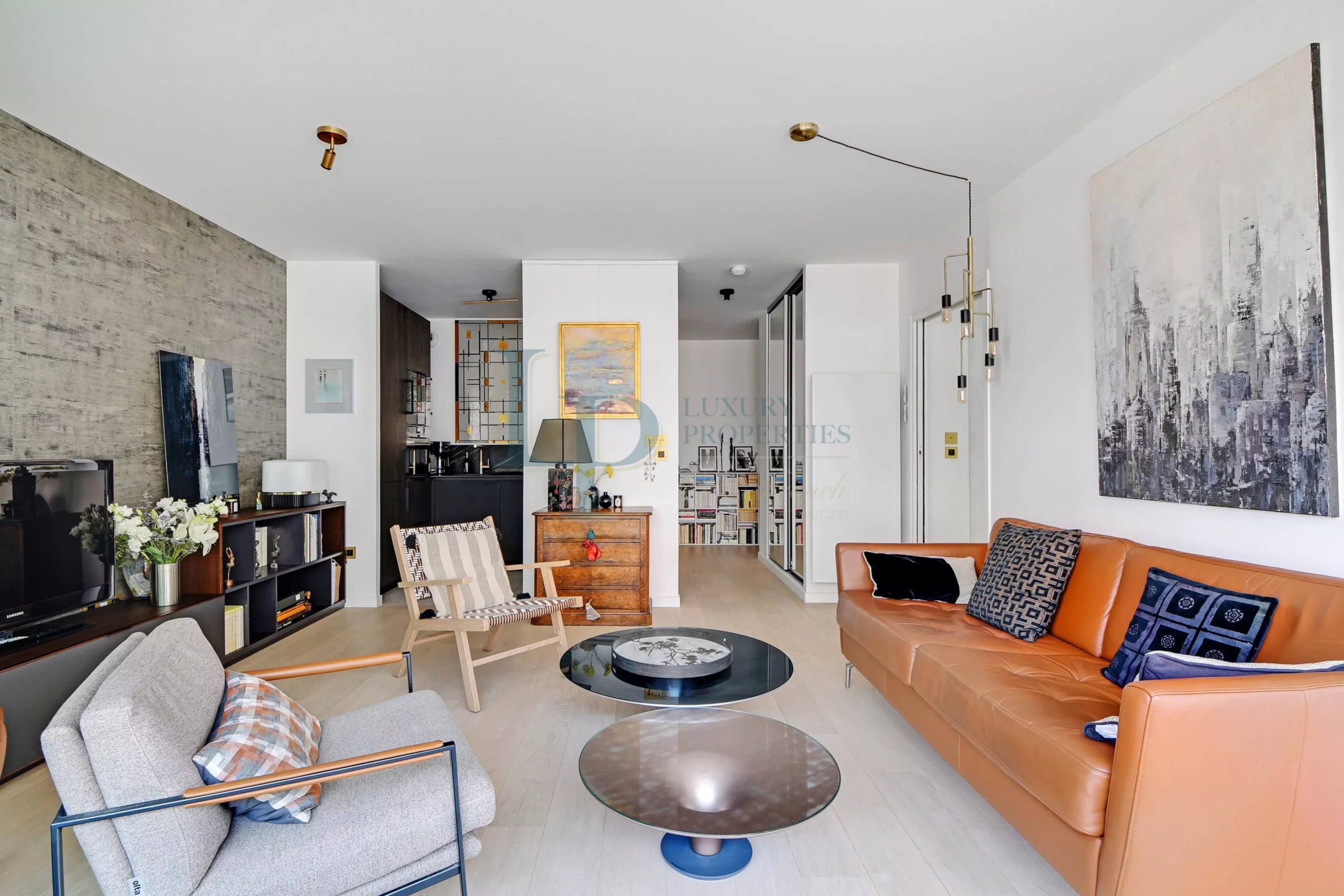 Exclusivité – Paris XVIII – Appartement deux pièces en parfait état – Terrasse – Parking