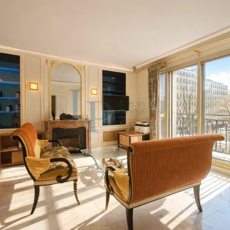 Paris VIII – Avenue Montaigne – Triangle d´Or – Appartement 3 pièces – Prestige