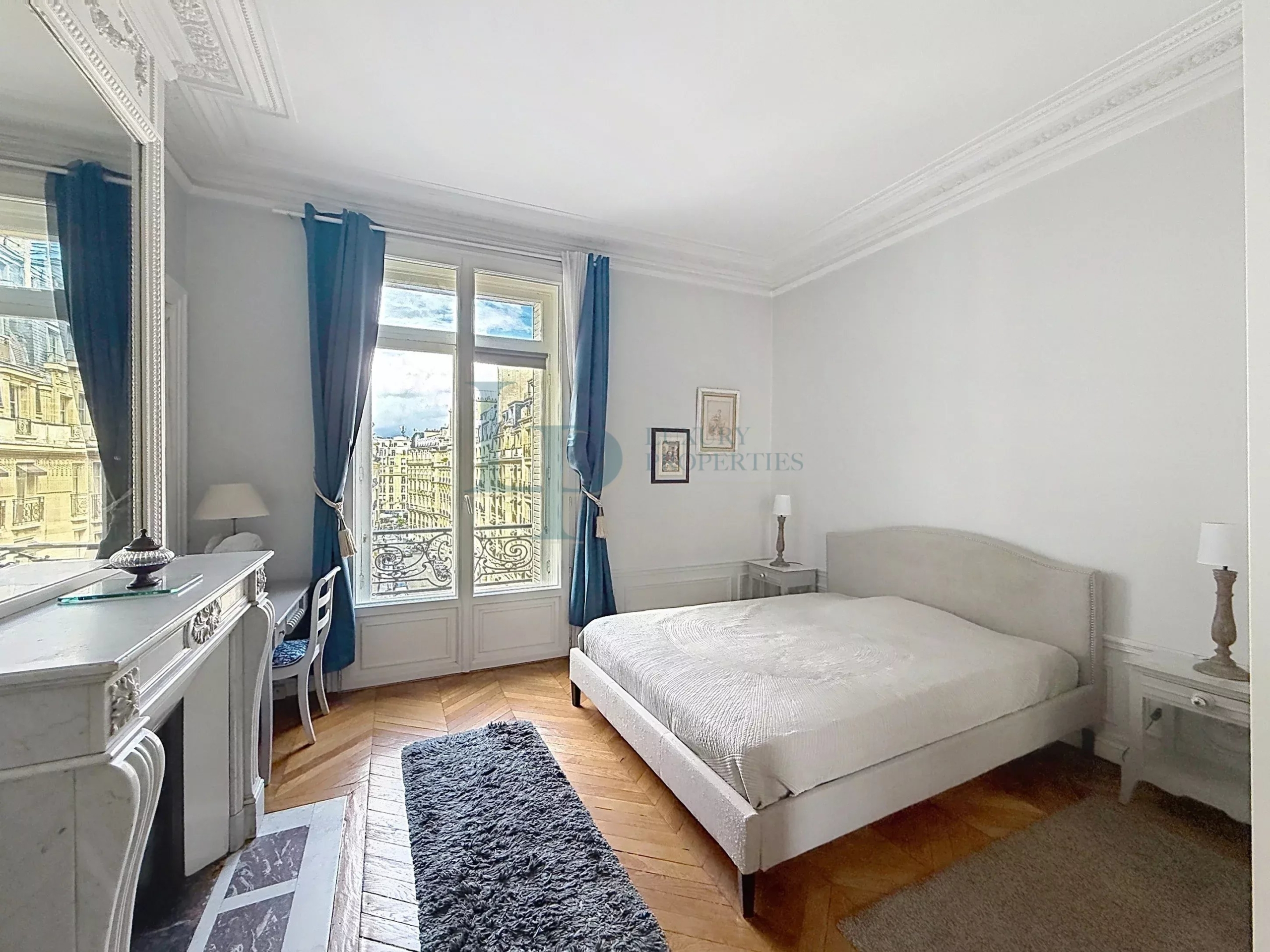 EXCLUSIVITÉ – PARIS VIII – APPARTEMENT 6 PIÈCES – 3/4 CHAMBRES –