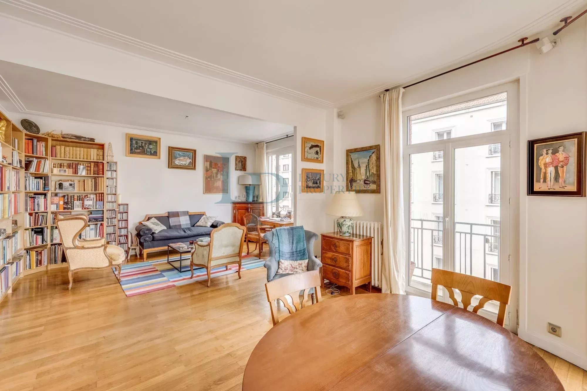Boulogne-Billancourt – Superbe pièce de vie et vue dégagée vers le bois