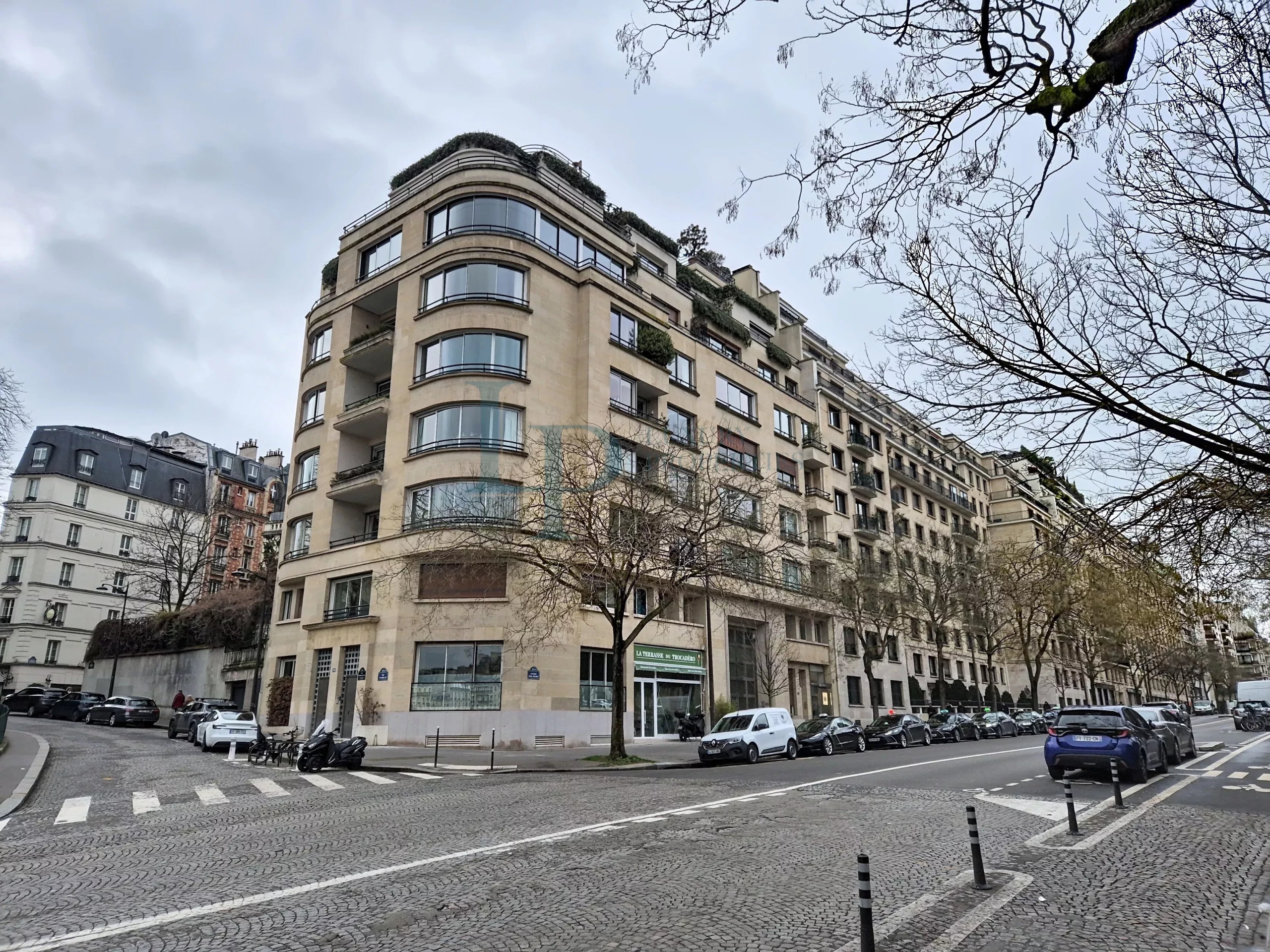 Studio Moderne au Trocadéro, Paris 16ème