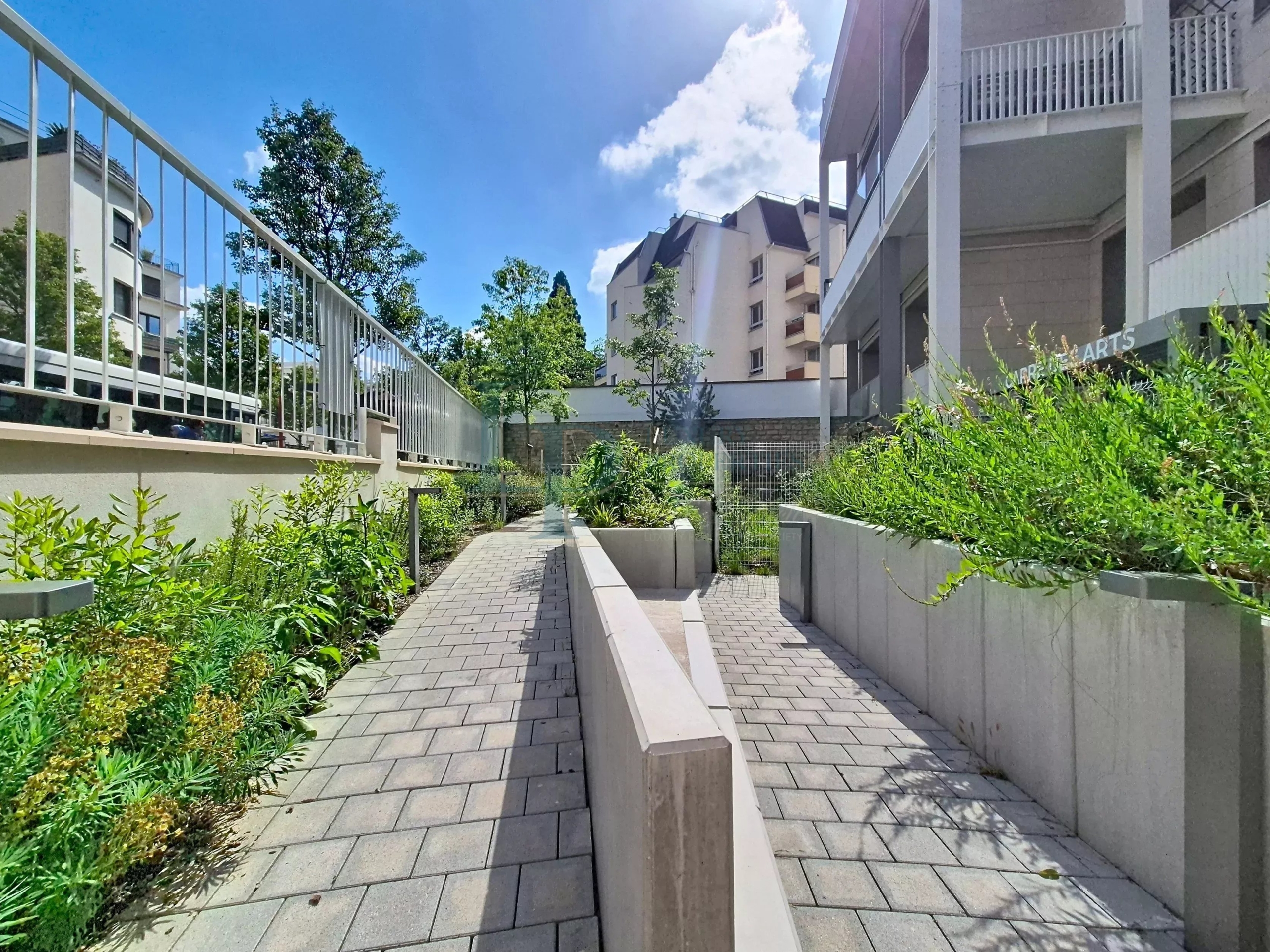 RÉSIDENCE CARRÉ DES ARTS · ISSY-LES-MOULINEAUX – Appartement de 3 pièces d’exception