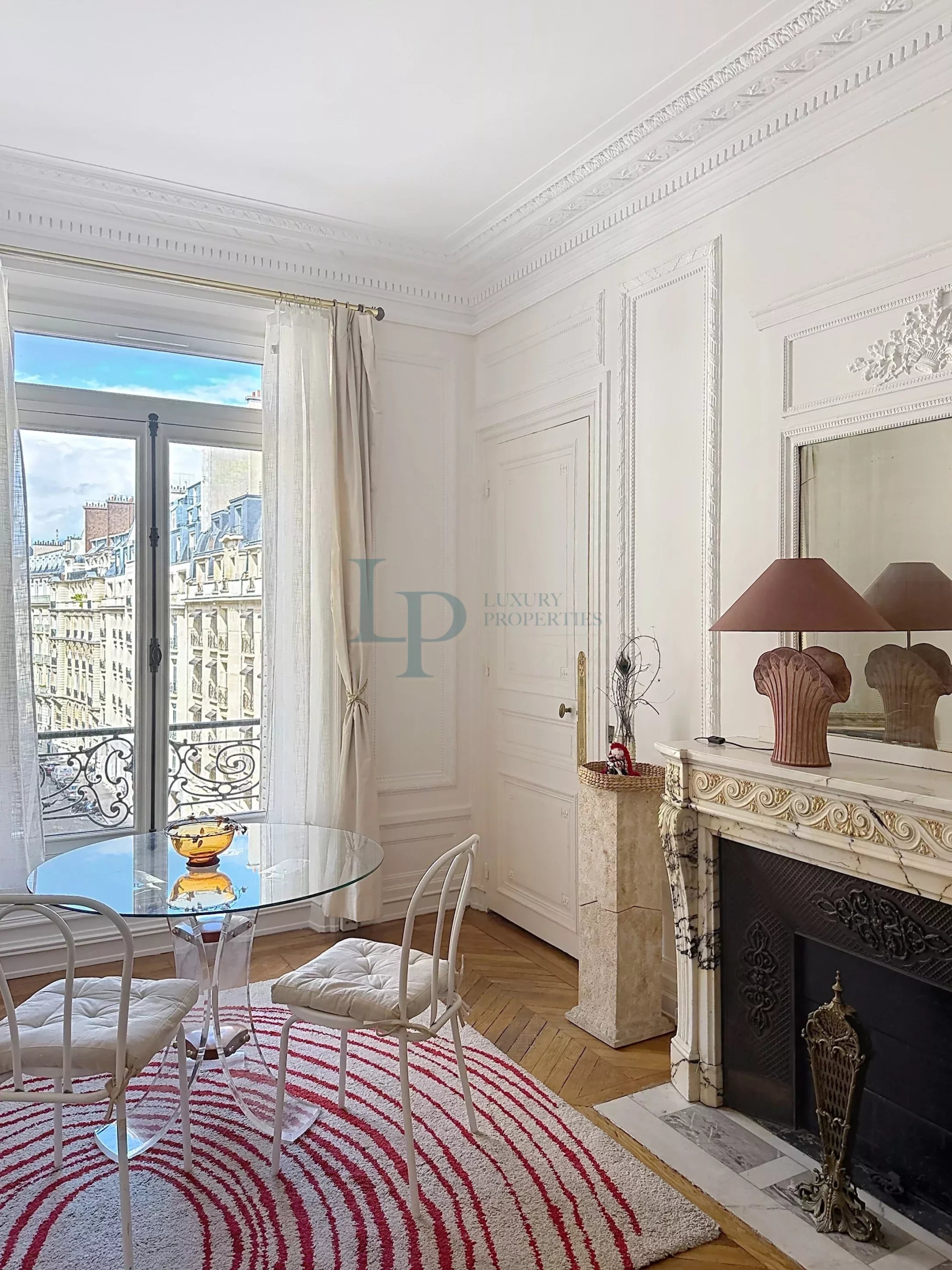 EXCLUSIVITÉ – PARIS VIII – APPARTEMENT 6 PIÈCES – 3/4 CHAMBRES –
