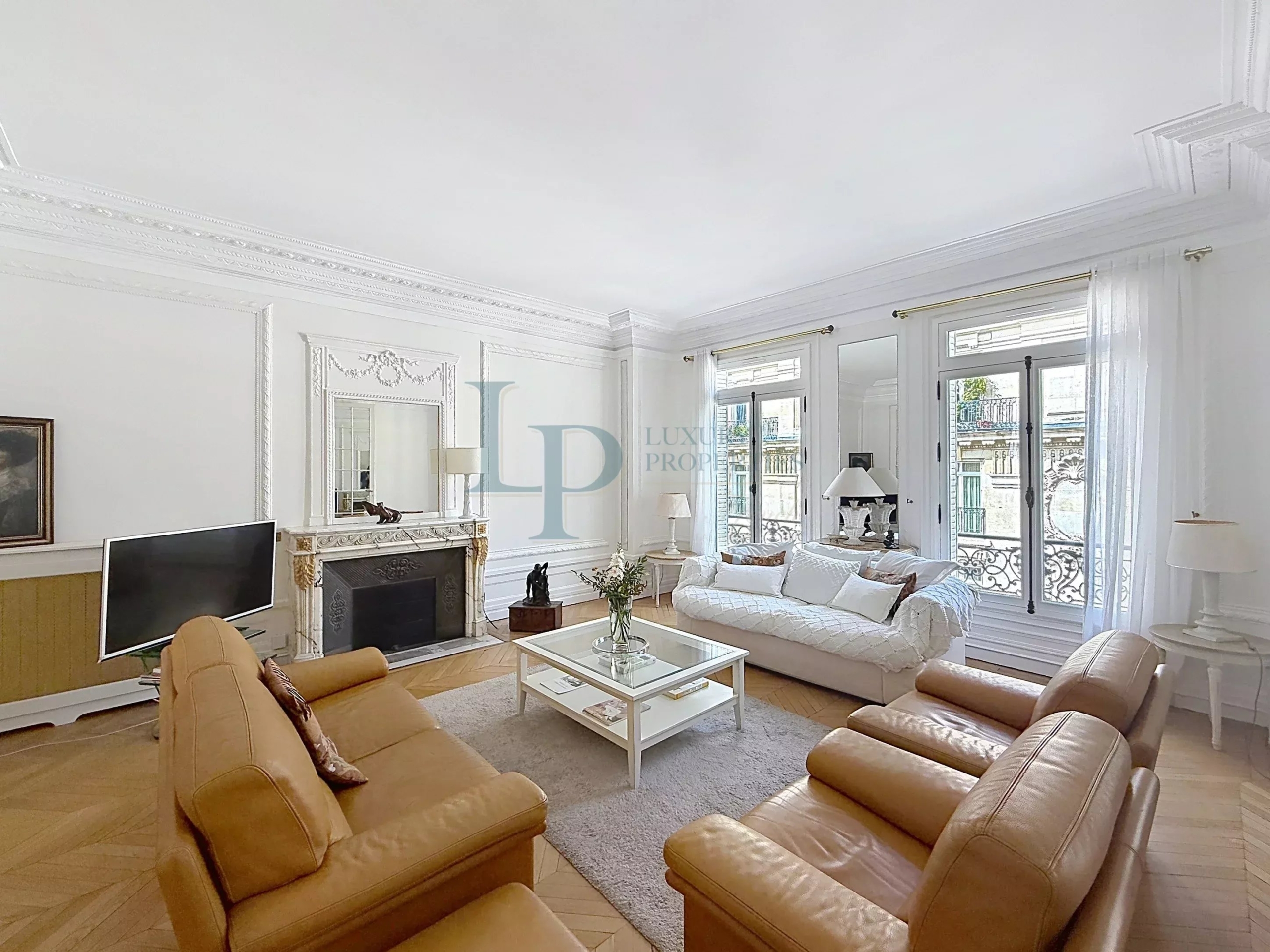 EXCLUSIVITÉ – PARIS VIII – APPARTEMENT 6 PIÈCES – 3/4 CHAMBRES –