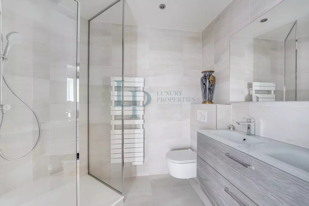 Spacieux appartement de prestige à Paris 8