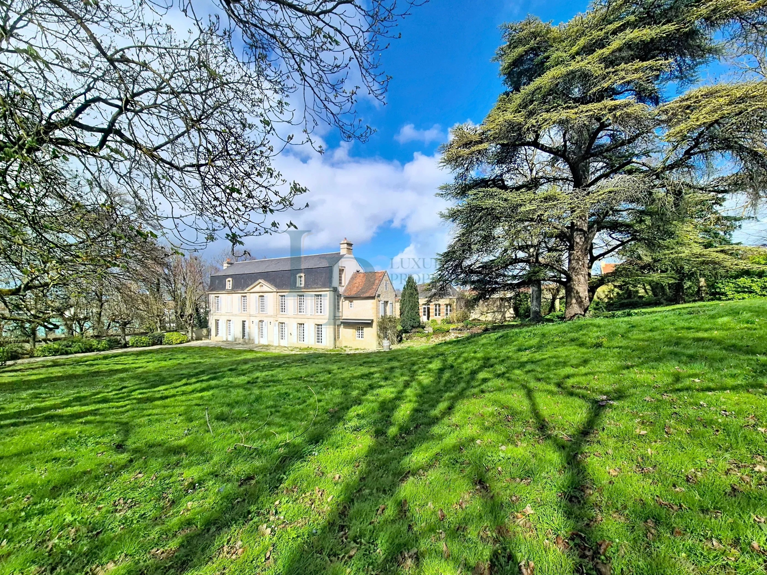 SPLENDIDE MAISON DE MAITRE DANS LE CALVADOS