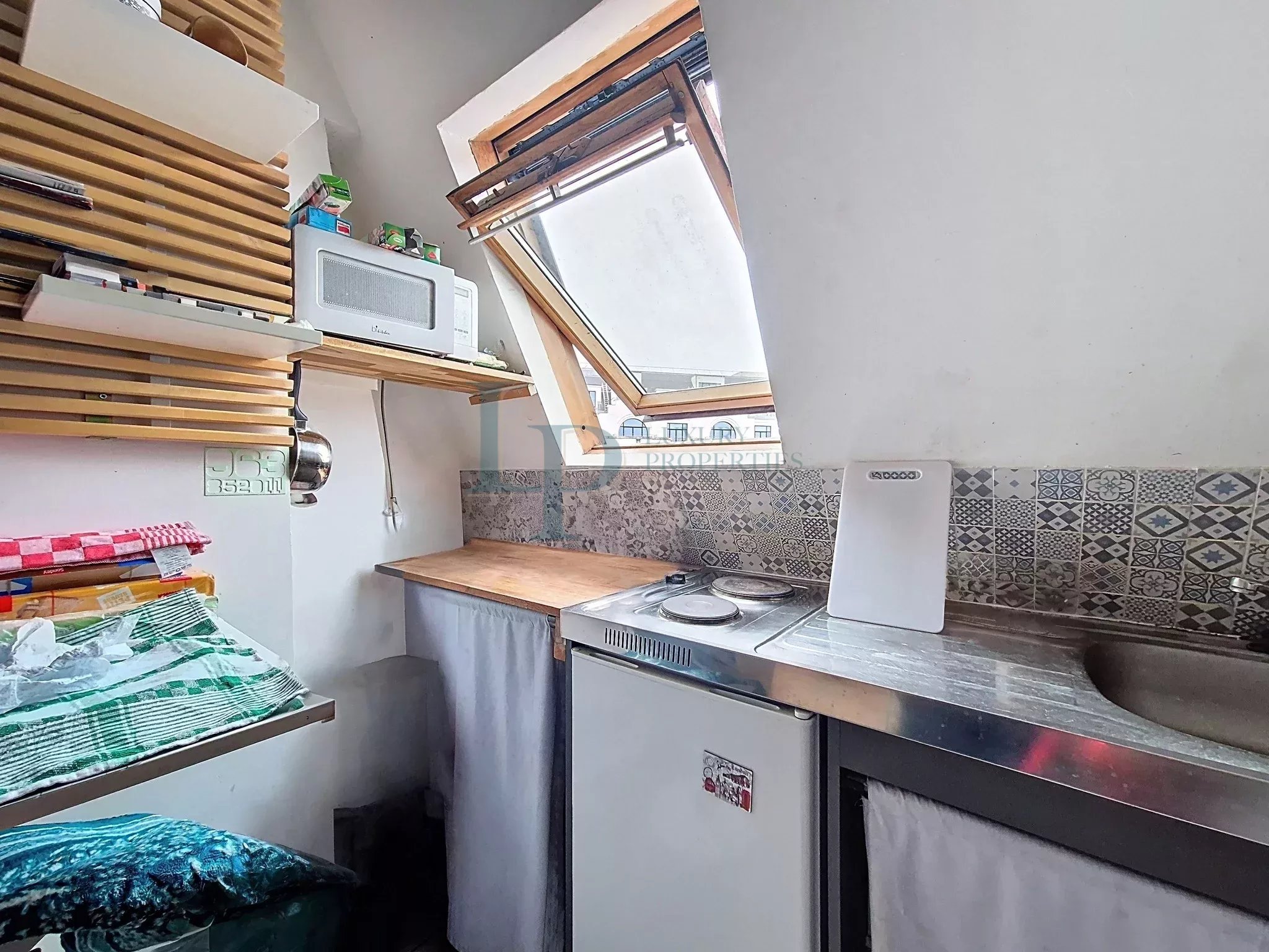 Studette Paris 8 m2, Friedland, Place de l’Etoile, parc Monceau, Haussmann,  premier achat, pied-à-terre