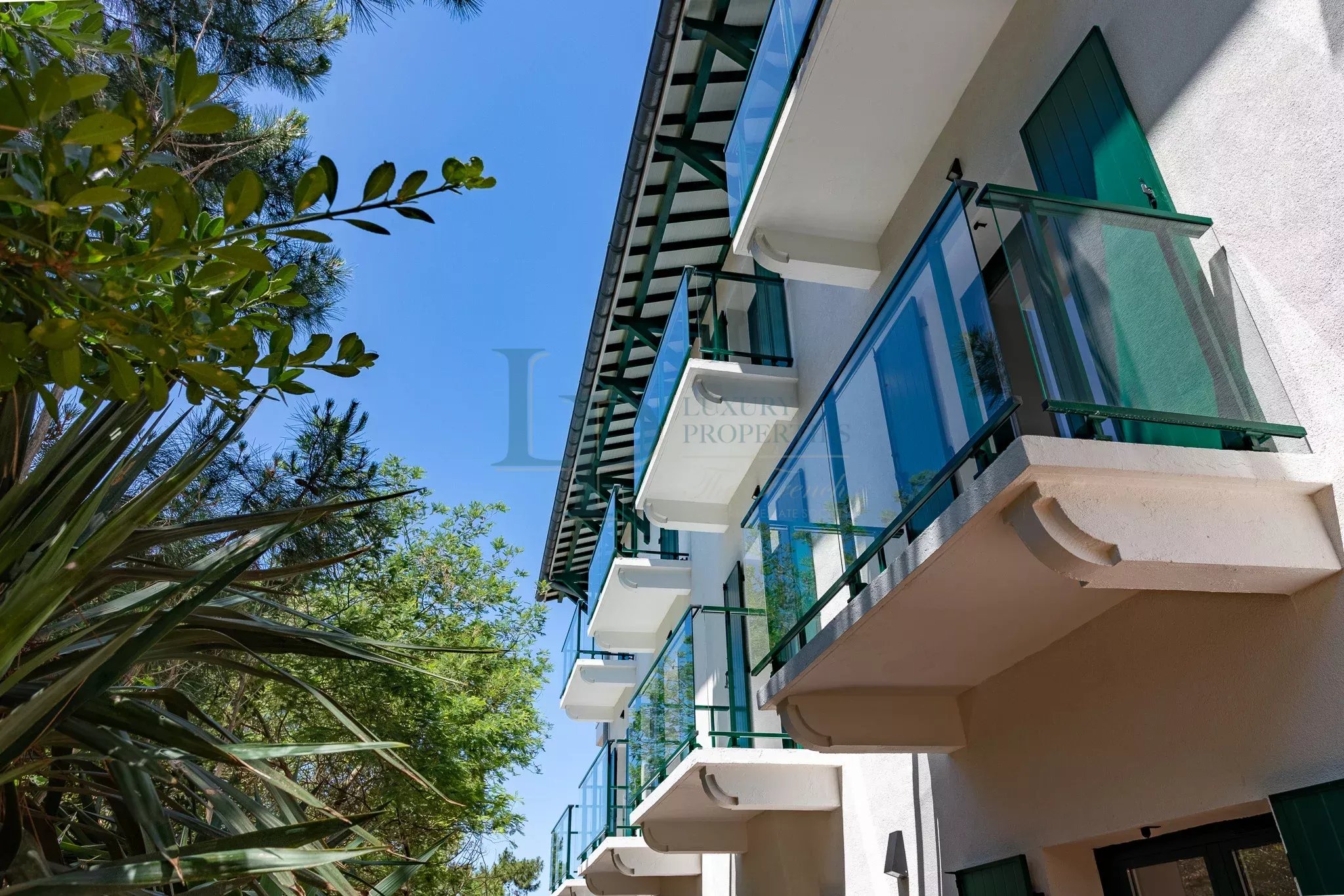 APPARTEMENT 3 PIÈCES MEUBLÉ AVEC TERRASSE DE 91M²– LE PYLA-SUR-MER