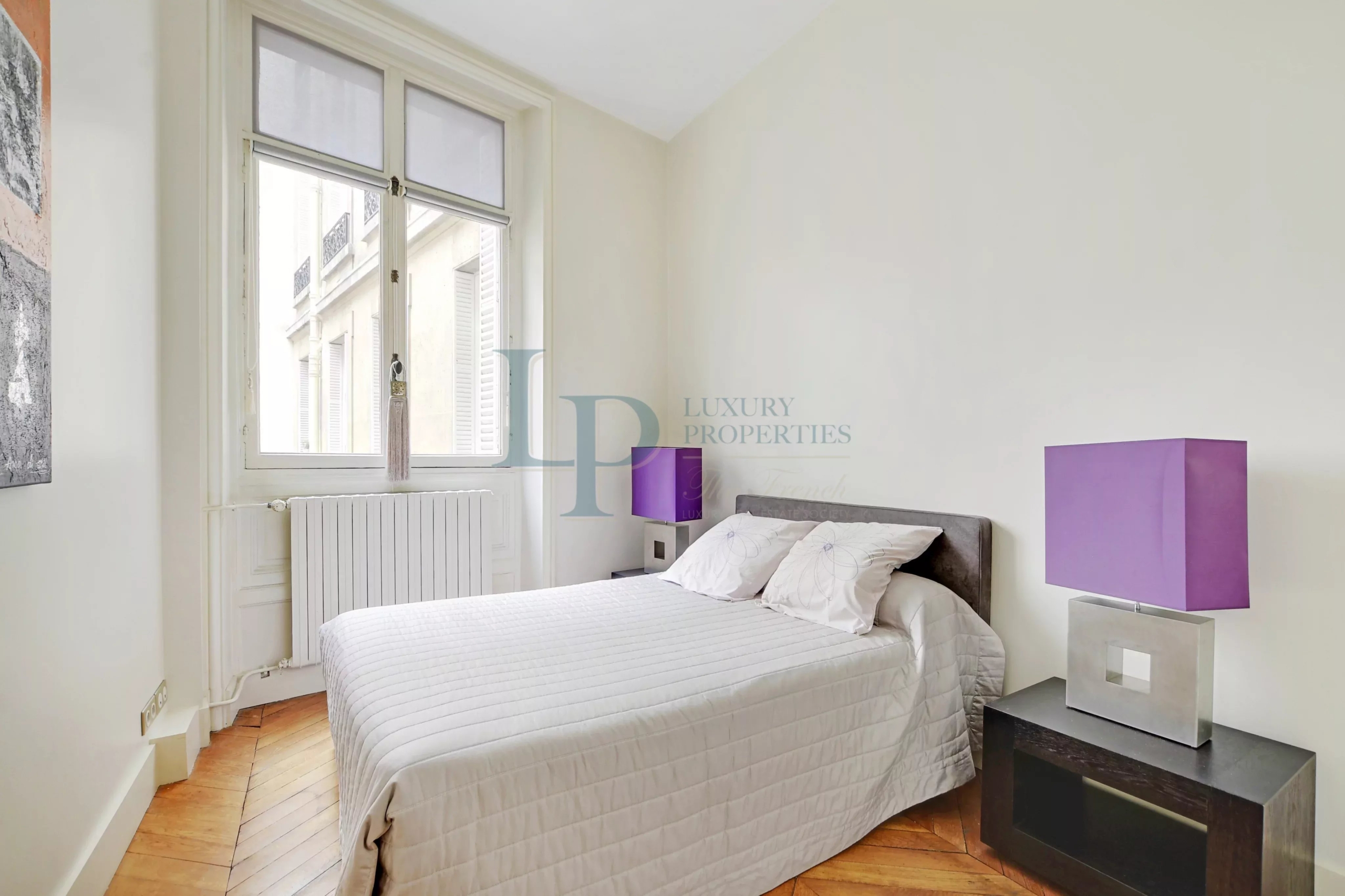 Parc Monceau – Appartement 4 pièces de 133.18 m2 – Ascenseur – Cave – Gardien – Immeuble de Grand Standing