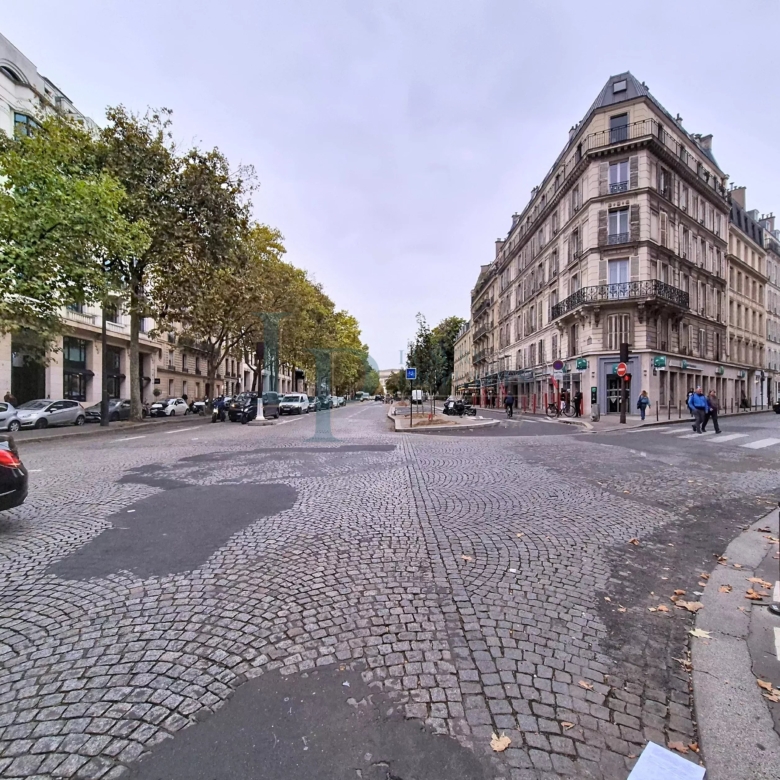 Studette Paris 8 m2, Friedland, Place de l’Etoile, parc Monceau, Haussmann,  premier achat, pied-à-terre