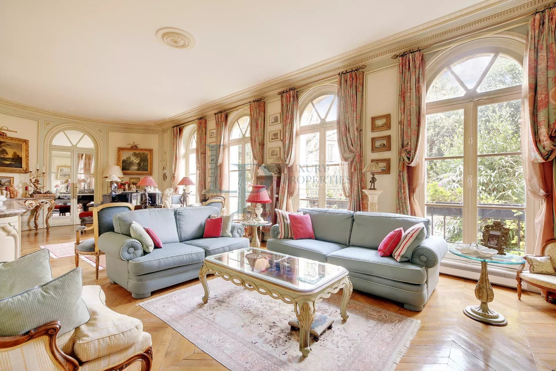 HÔTEL PARTICULIER – HAMEAU PRIVÉ – PARIS XVI