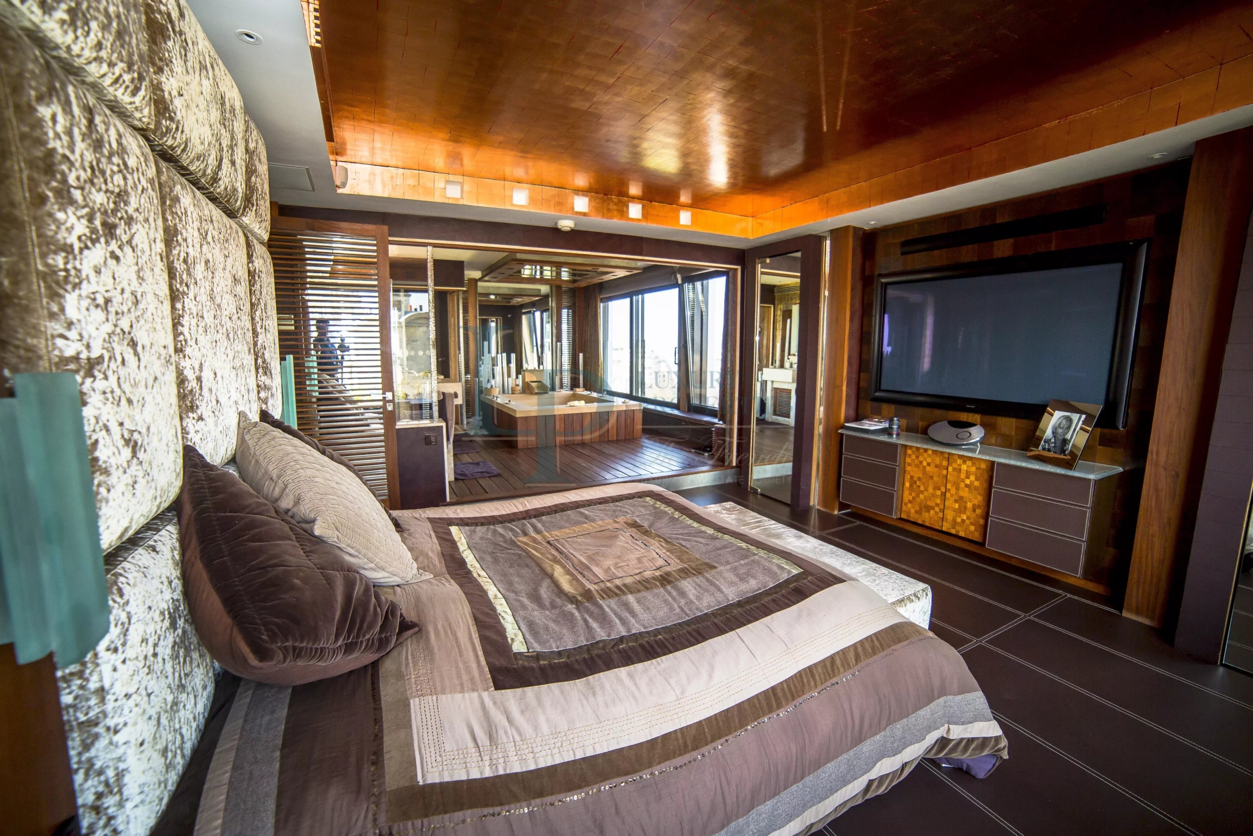 PENTHOUSE DE LUXE avec TERRASSE avenue Foch