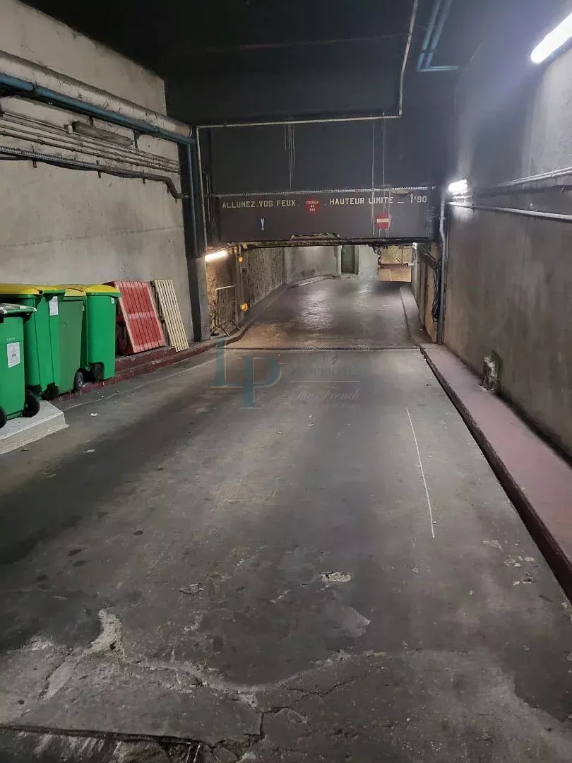 Parking / box Paris 12 m2
