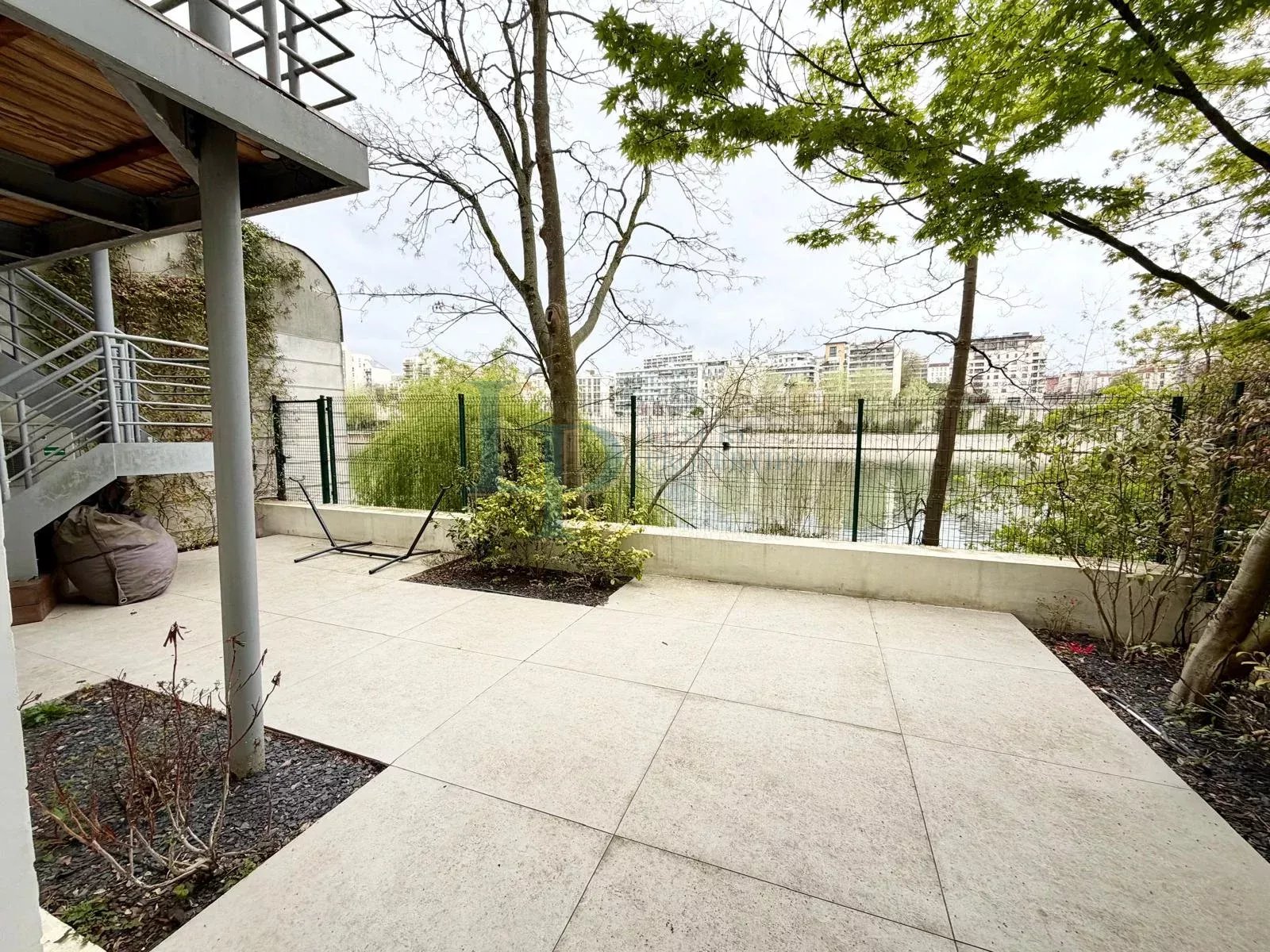 NEUILLY-SUR-SEINE – BORDS DE SEINE – Vue panoramique – Rénovation d’exception – Prestations ultra premium