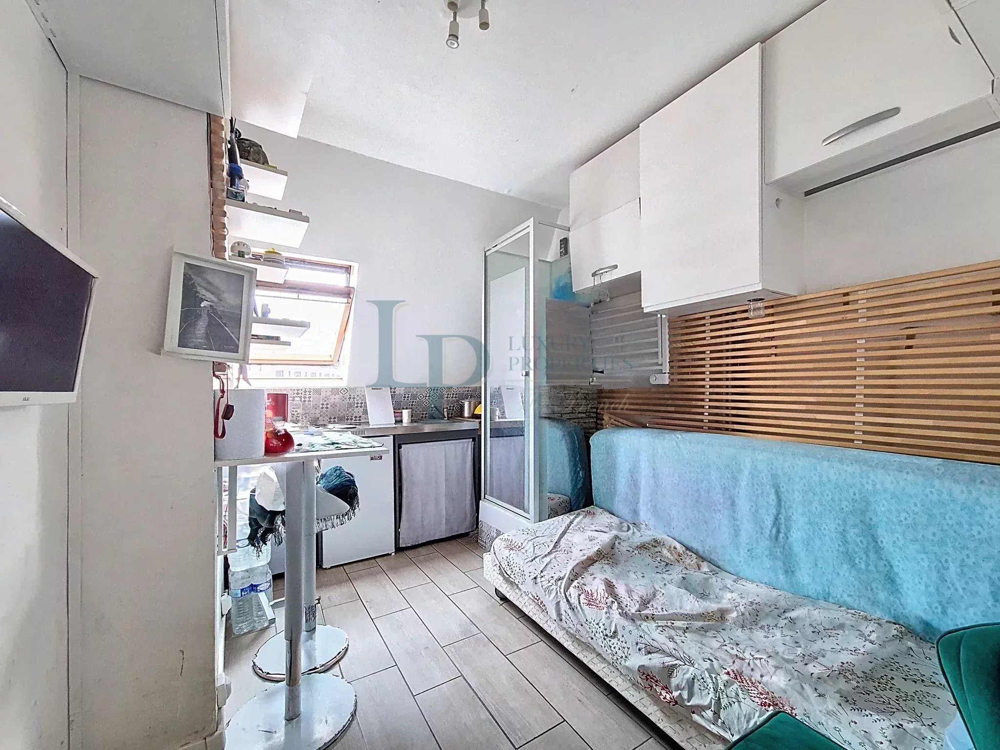 Studette Paris 8 m2, Friedland, Place de l’Etoile, parc Monceau, Haussmann,  premier achat, pied-à-terre