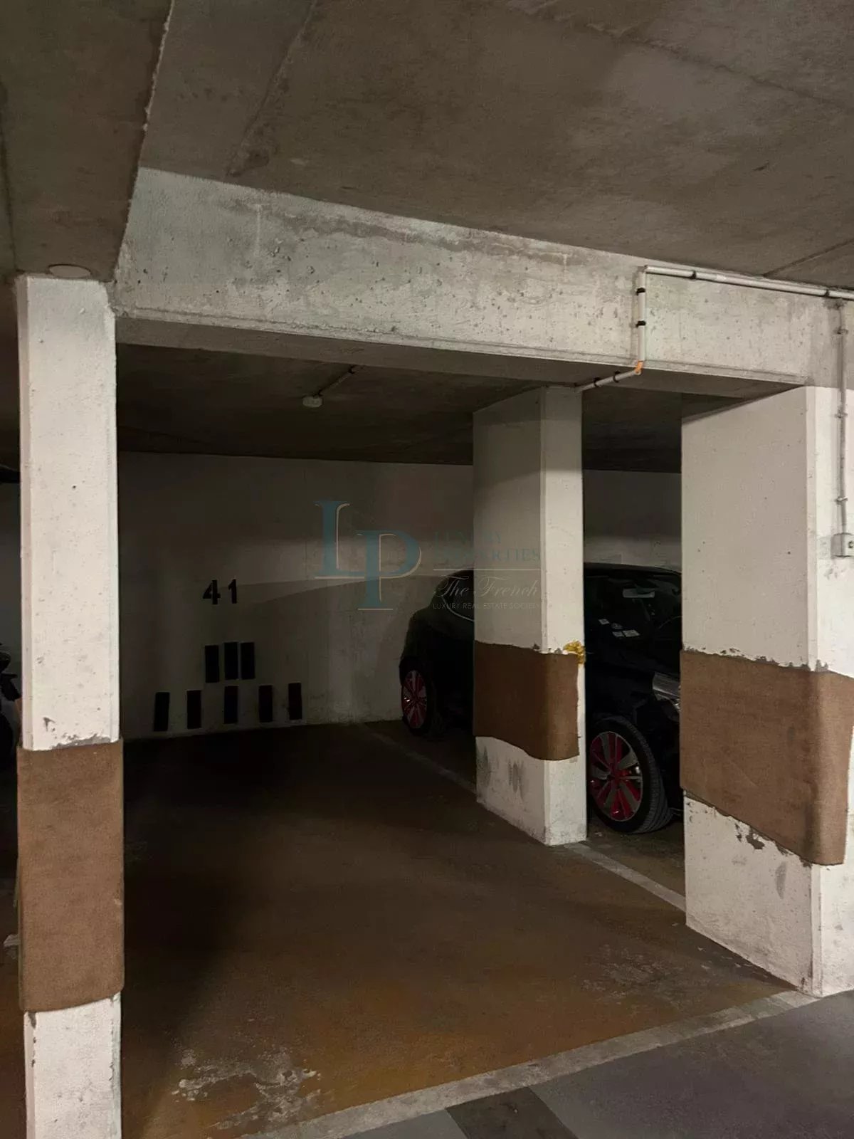 LOCATION EMPLACEMENT DE PARKING – RUE JEAN DE LA FONTAINE PARIS 16EME