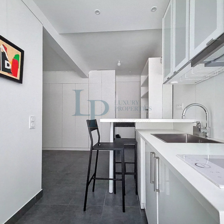 Studio Moderne au Trocadéro, Paris 16ème