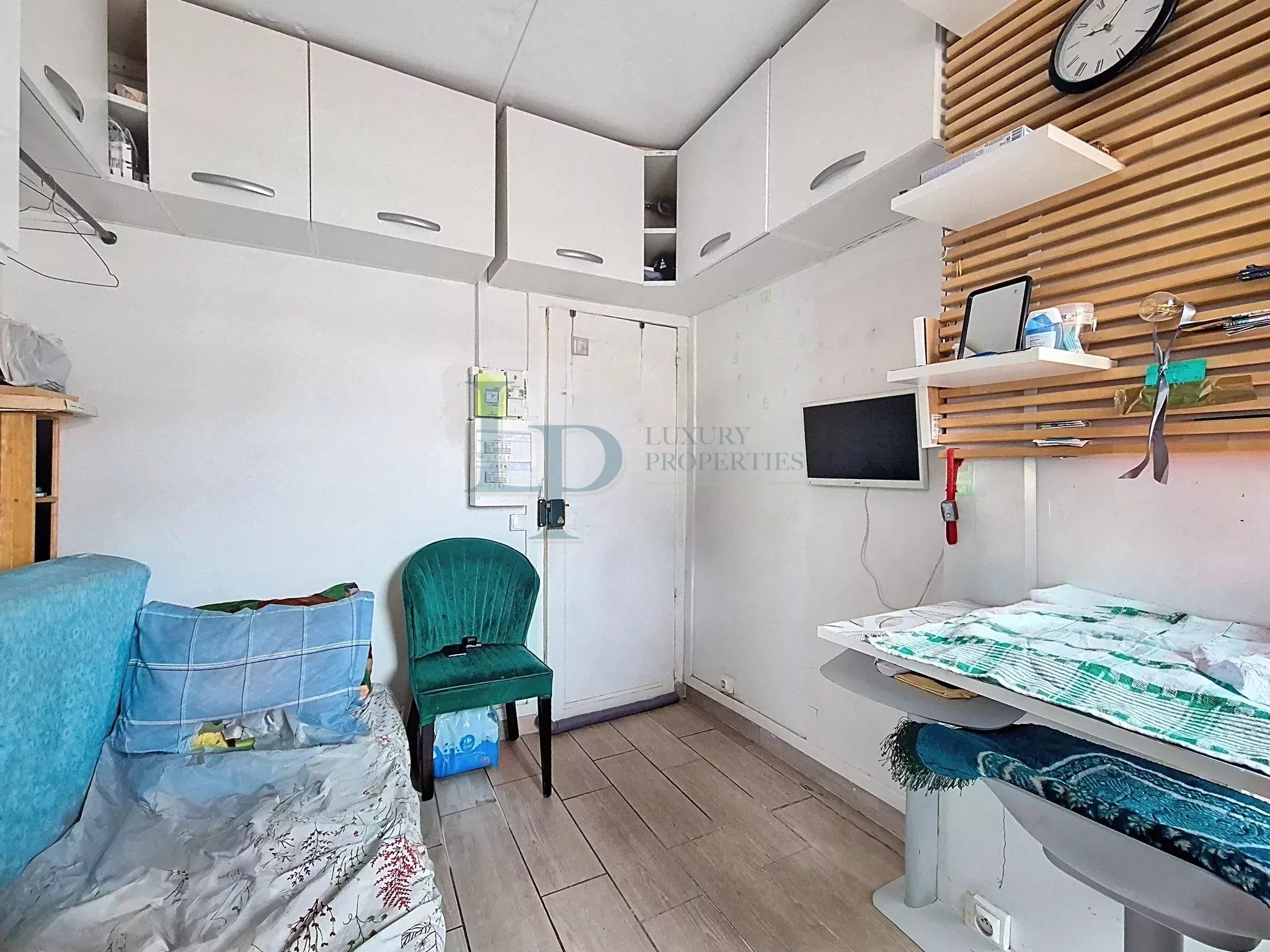 Studette Paris 8 m2, Friedland, Place de l’Etoile, parc Monceau, Haussmann,  premier achat, pied-à-terre