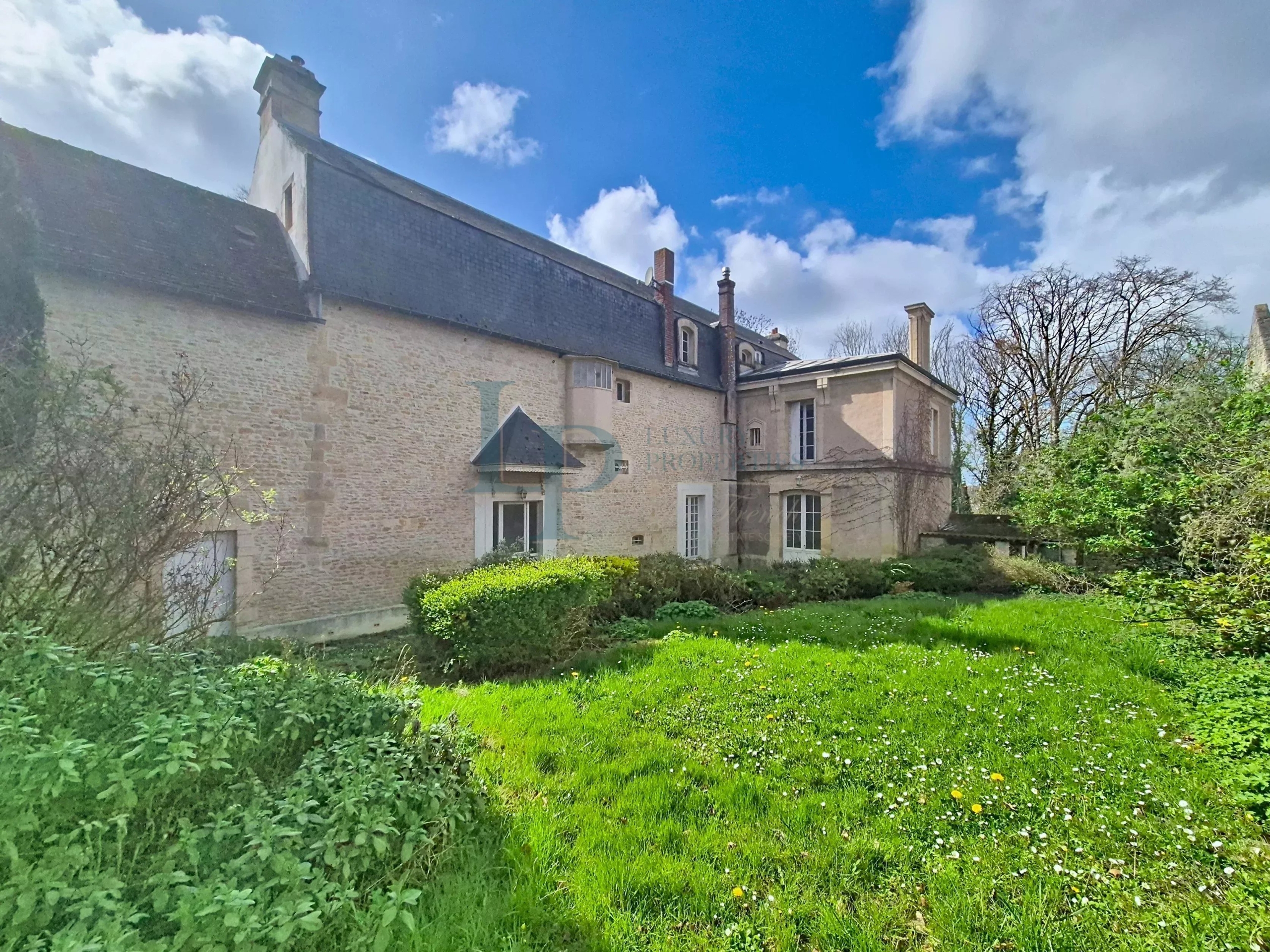 SPLENDIDE MAISON DE MAITRE DANS LE CALVADOS