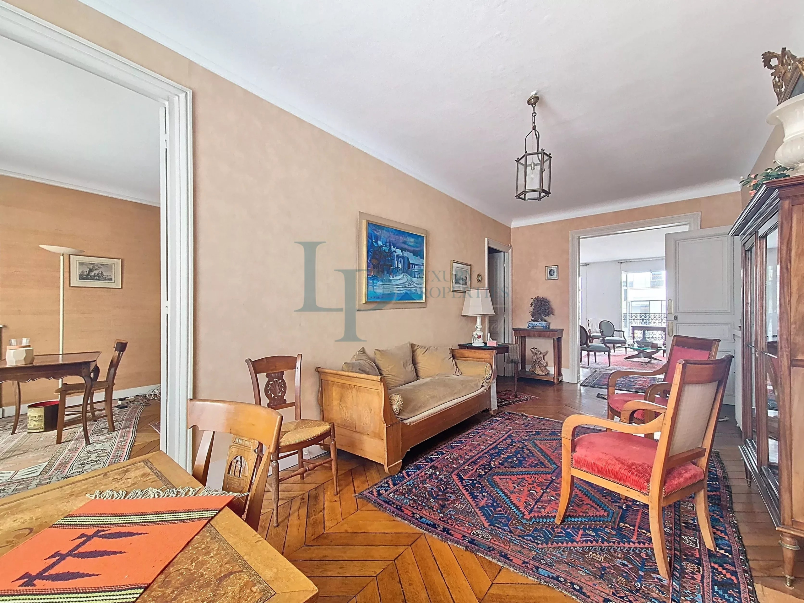 Appartement d’Exception à Plaine-Monceau