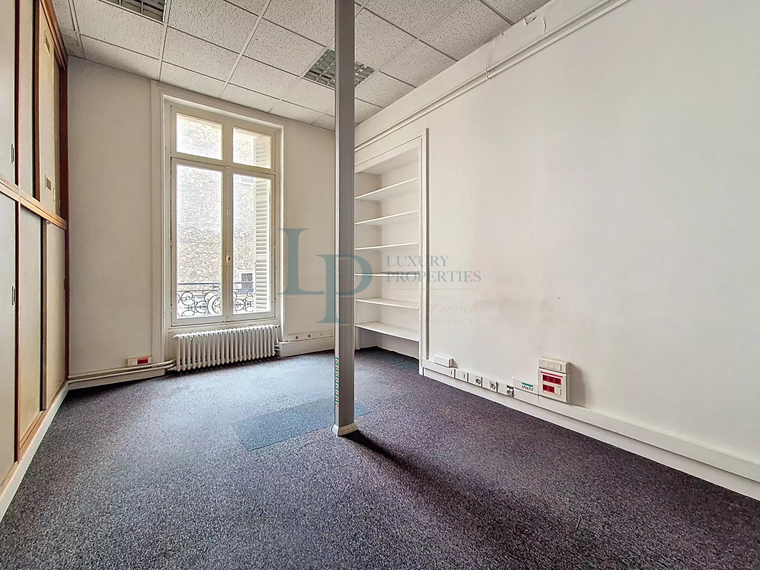 PARIS 8 – PARC MONCEAU / HAUSSMANN – BUREAUX D’ENVIRON 400 M2